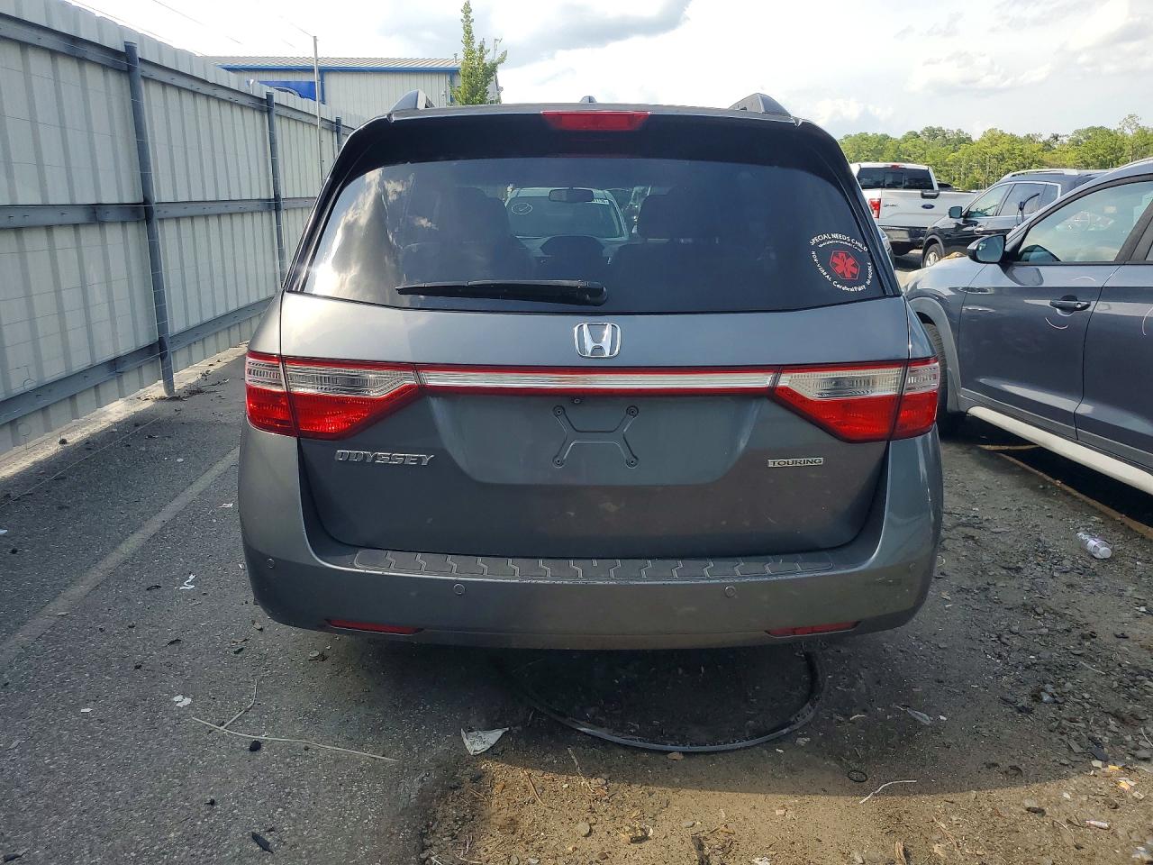 2012 Honda Odyssey Touring Gray vin: 5FNRL5H99CB075381