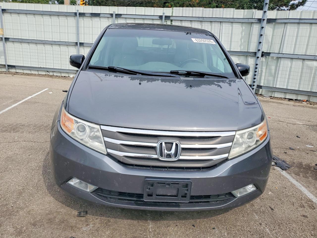 2012 Honda Odyssey Touring Gray vin: 5FNRL5H99CB080824