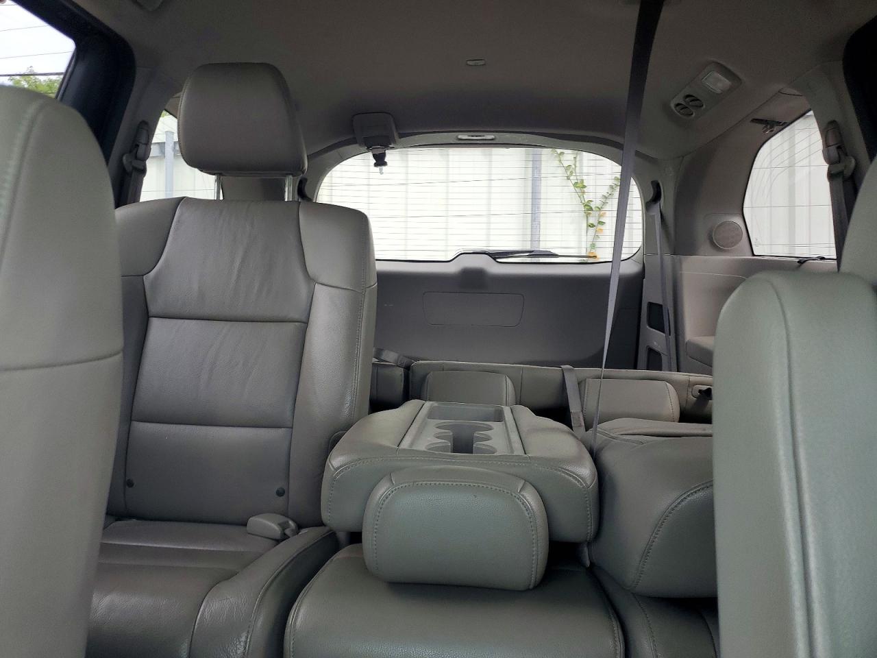 2012 Honda Odyssey Touring Gray vin: 5FNRL5H99CB080824