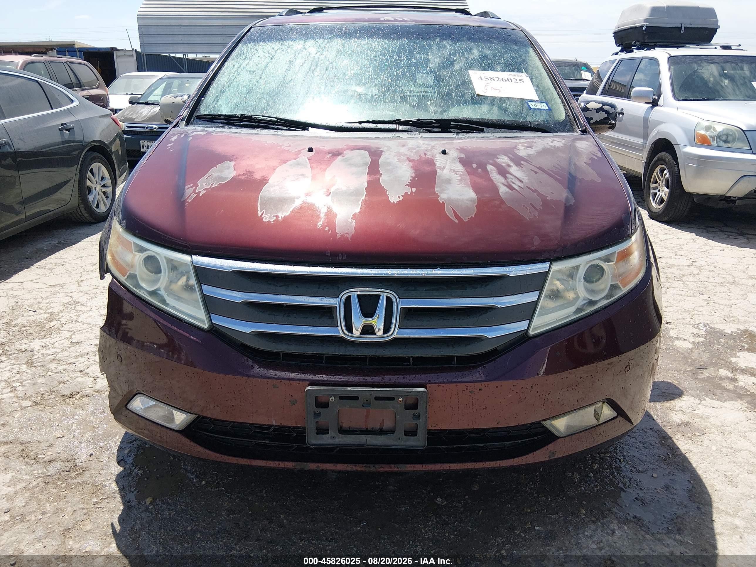 2012 Honda Odyssey Touring/touring Elite Burgundy vin: 5FNRL5H99CB104992