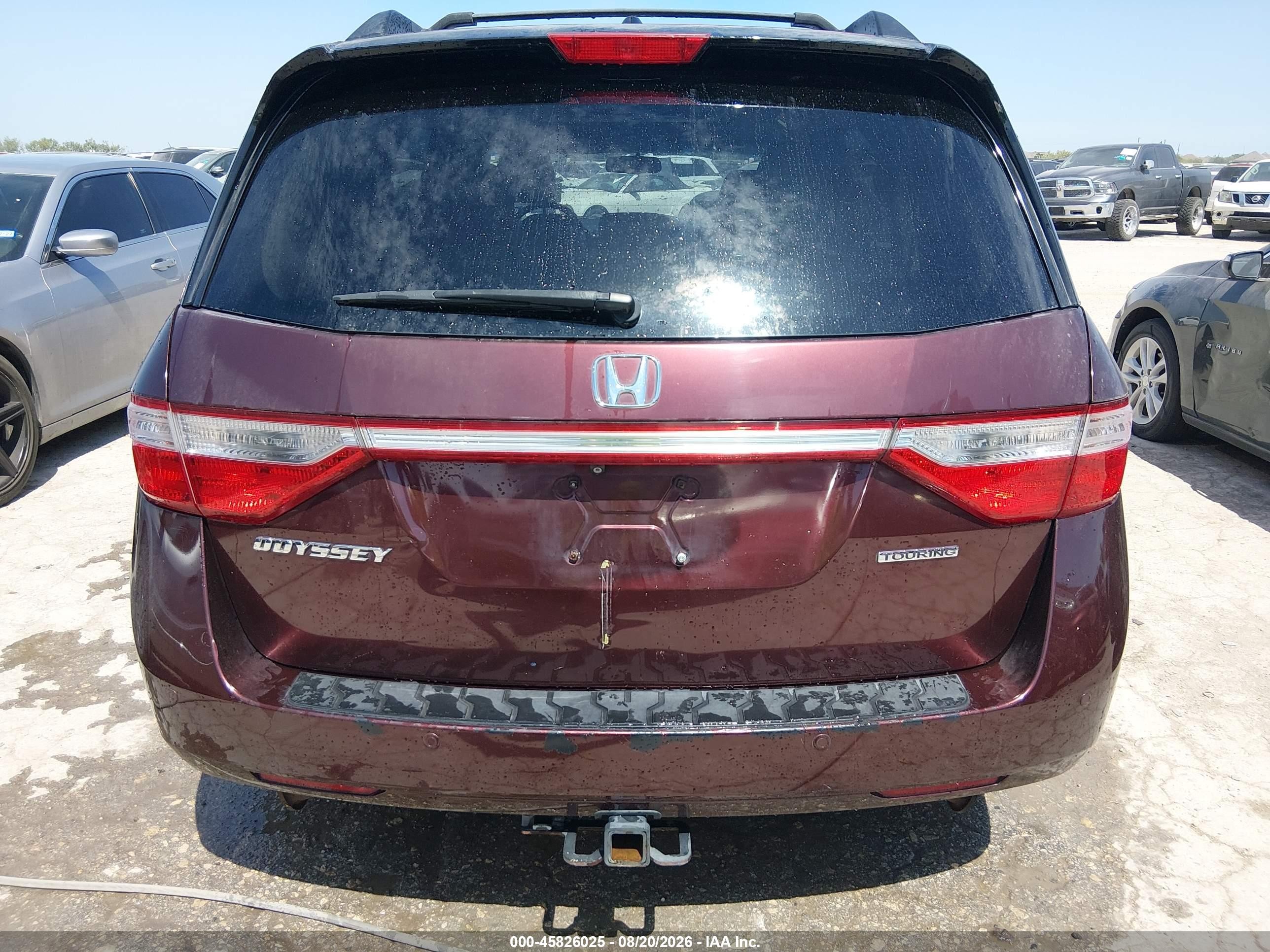 2012 Honda Odyssey Touring/touring Elite Burgundy vin: 5FNRL5H99CB104992