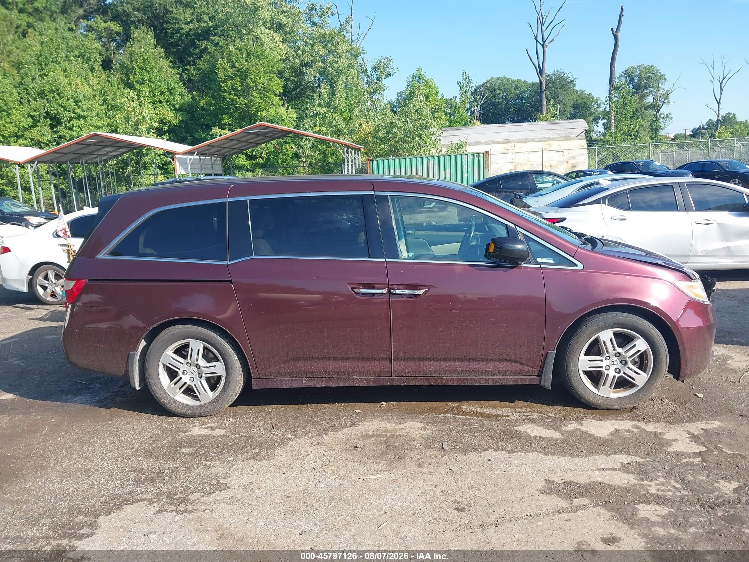 2012 Honda Odyssey Touring/touring Elite Burgundy vin: 5FNRL5H99CB117967