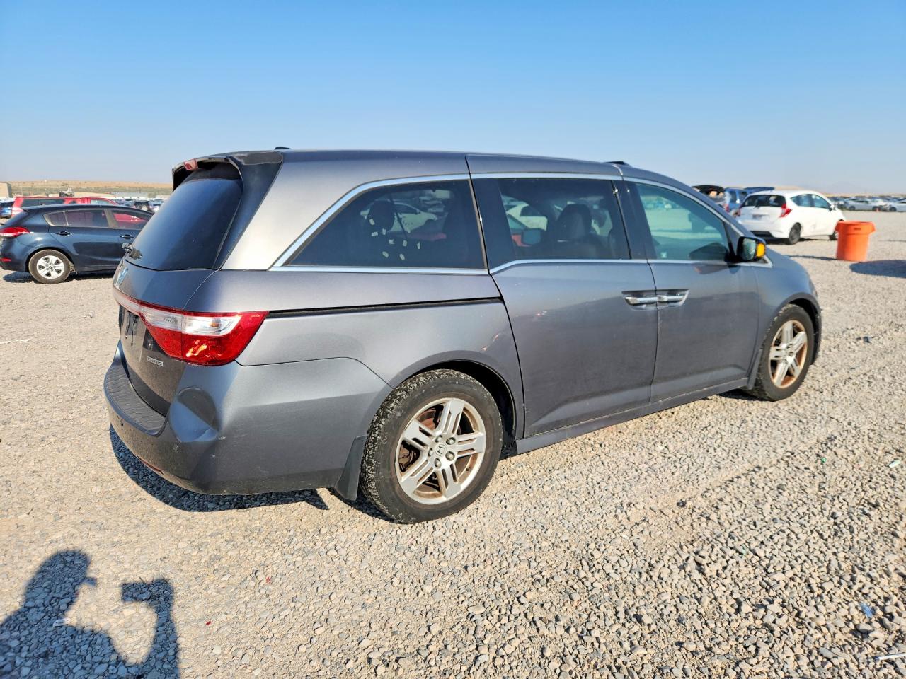 2012 Honda Odyssey Touring Gray vin: 5FNRL5H99CB122778