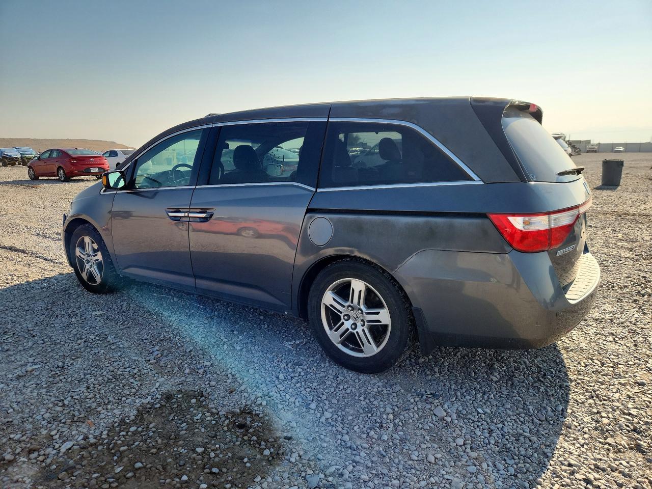 2012 Honda Odyssey Touring Gray vin: 5FNRL5H99CB122778