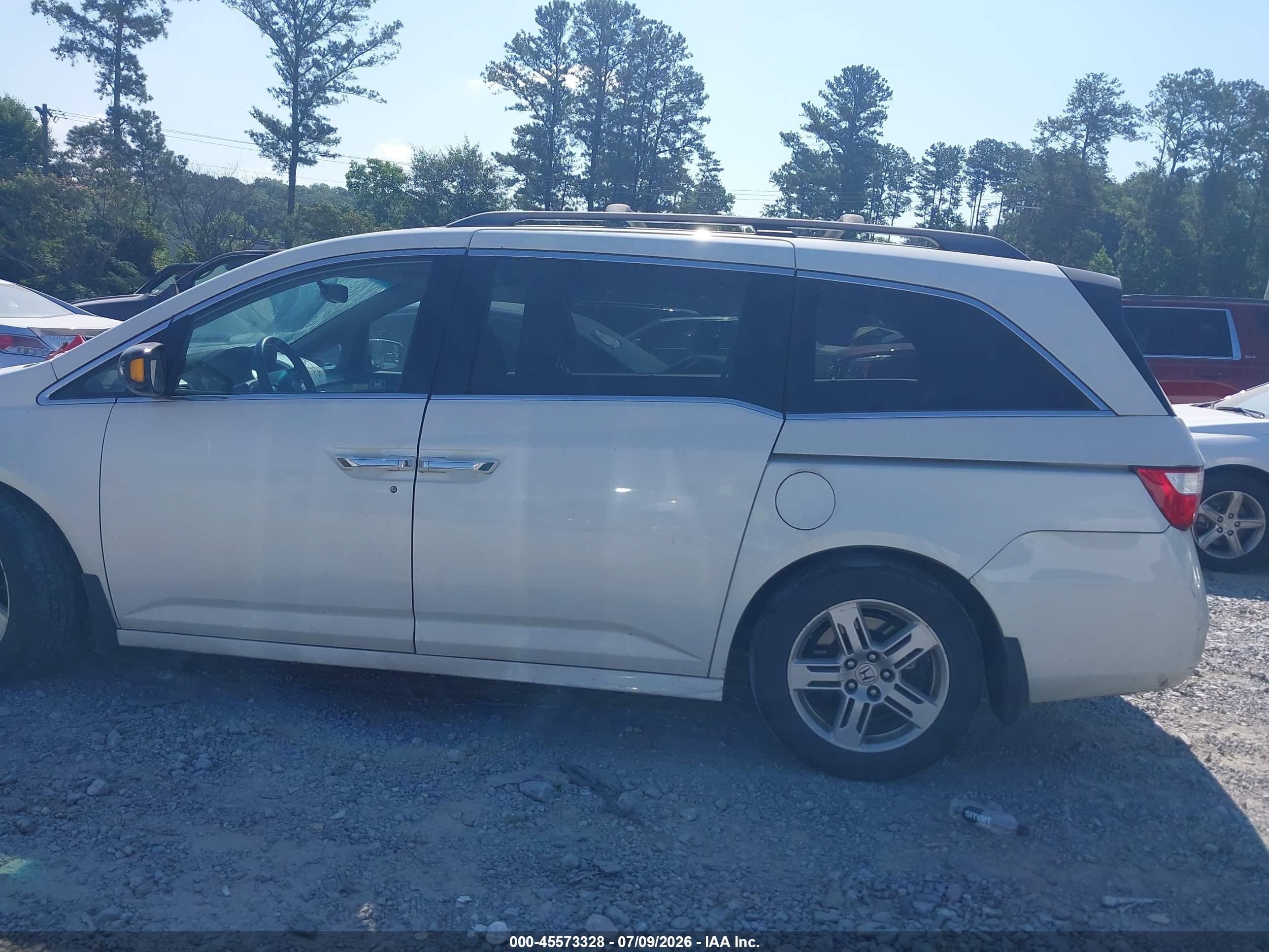 2012 Honda Odyssey Touring/touring Elite White vin: 5FNRL5H99CB131660