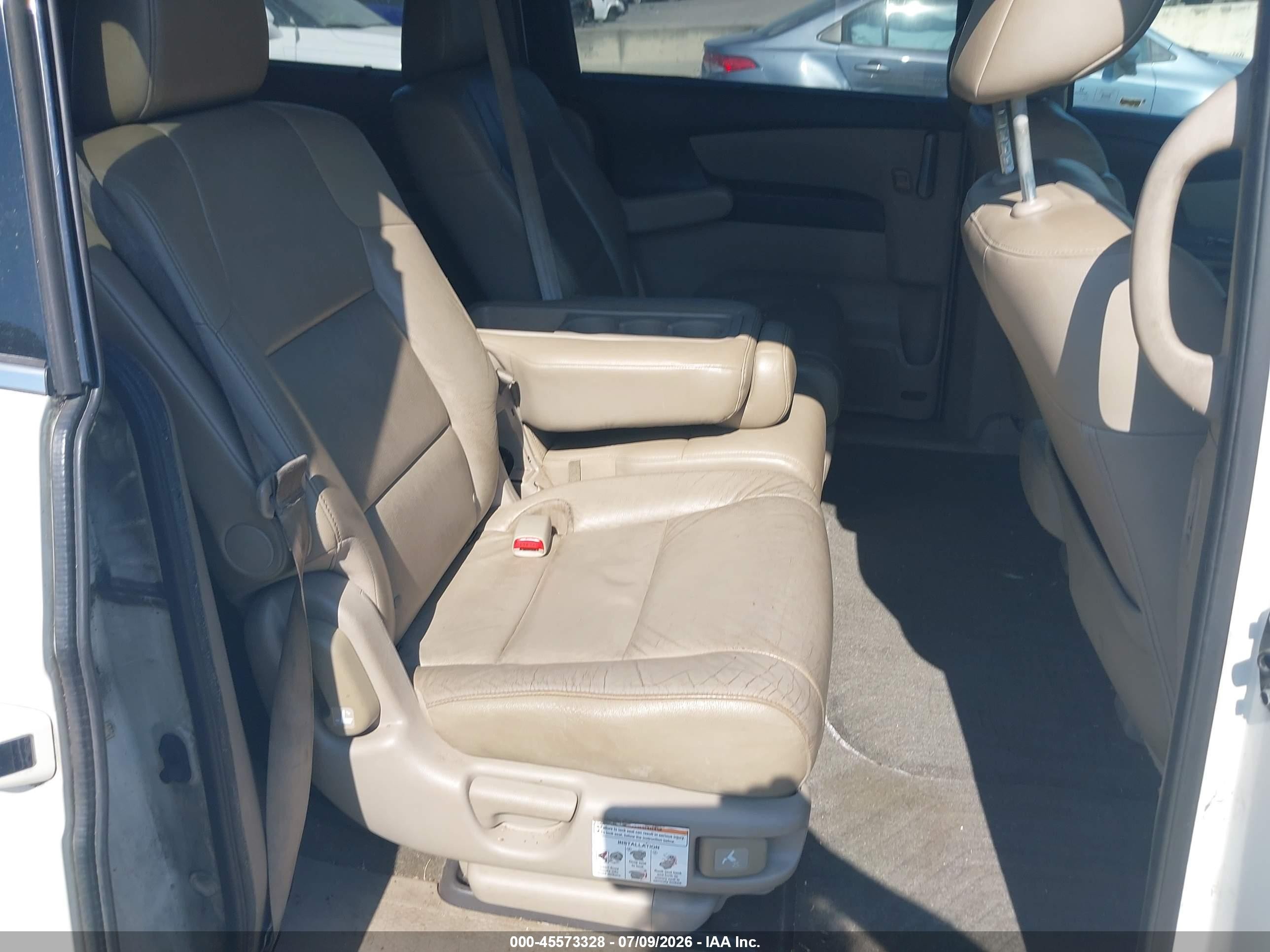 2012 Honda Odyssey Touring/touring Elite White vin: 5FNRL5H99CB131660