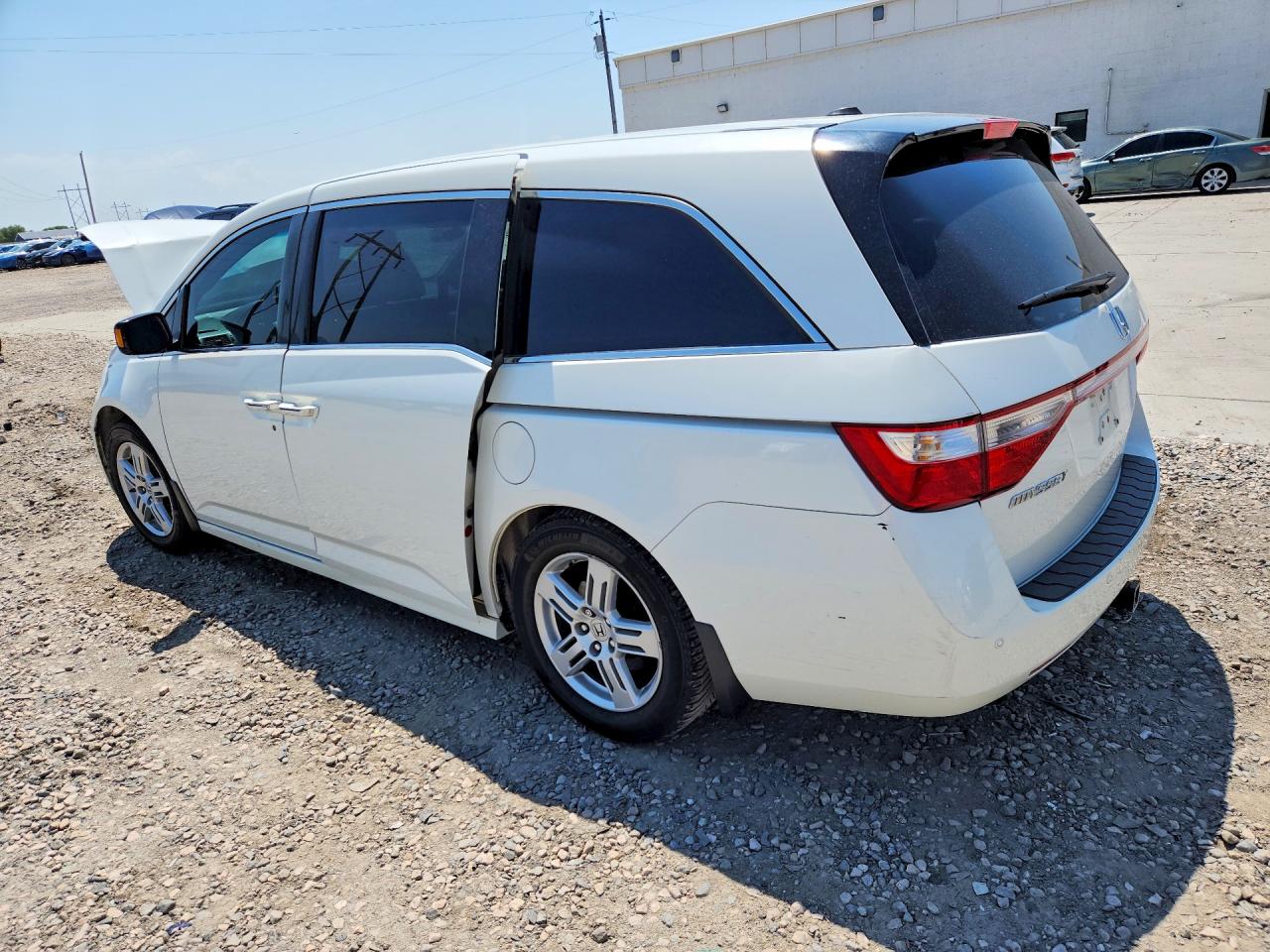 2013 Honda Odyssey Touring White vin: 5FNRL5H99DB001931