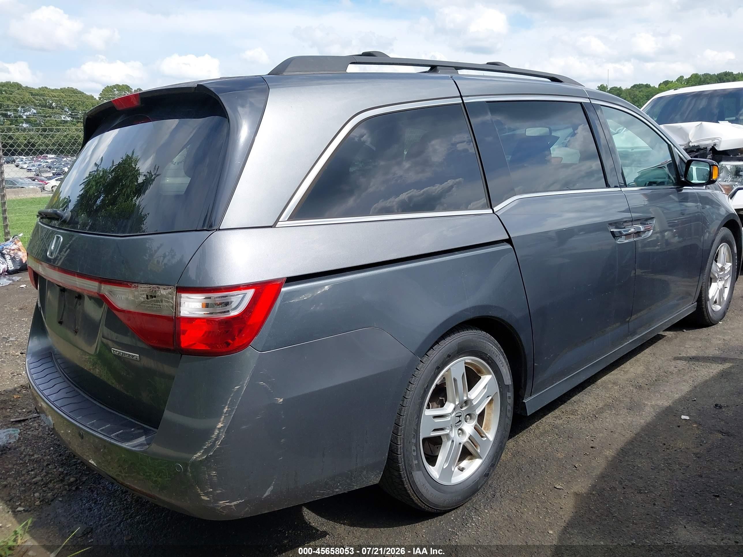 2013 Honda Odyssey Touring/touring Elite Gray vin: 5FNRL5H99DB056086