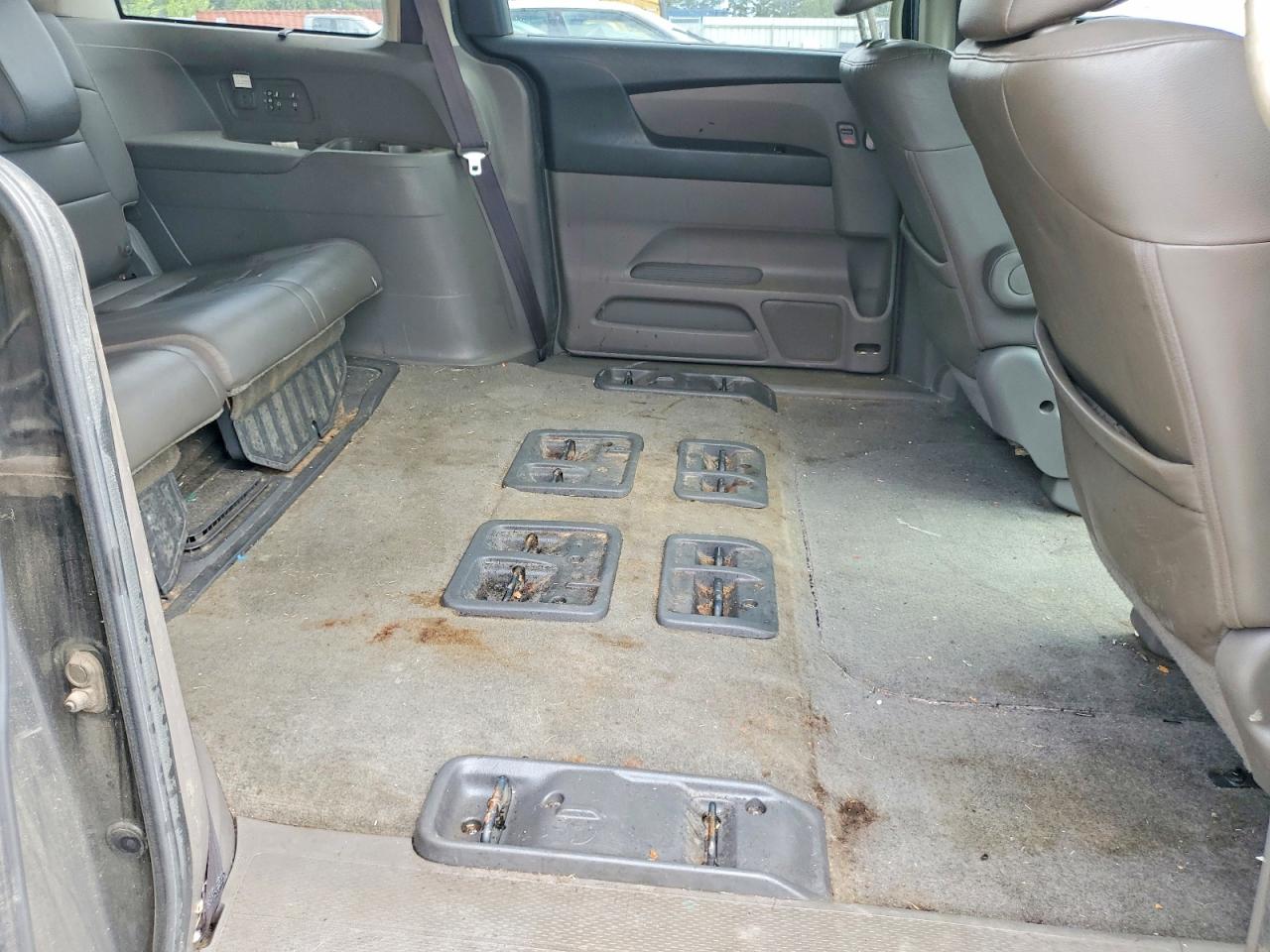 2013 Honda Odyssey Touring Black vin: 5FNRL5H99DB059487