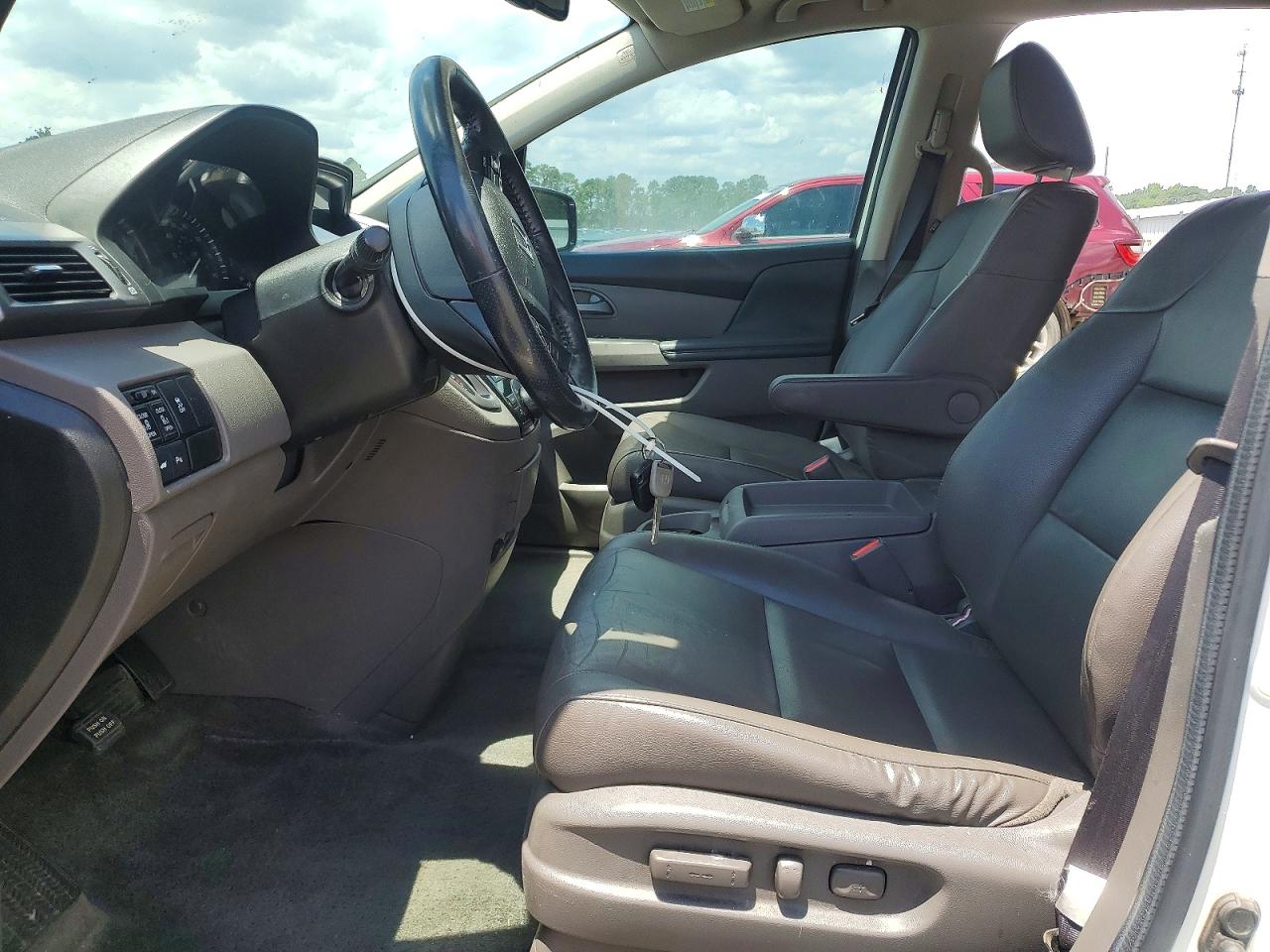 2013 Honda Odyssey Touring White vin: 5FNRL5H99DB080999