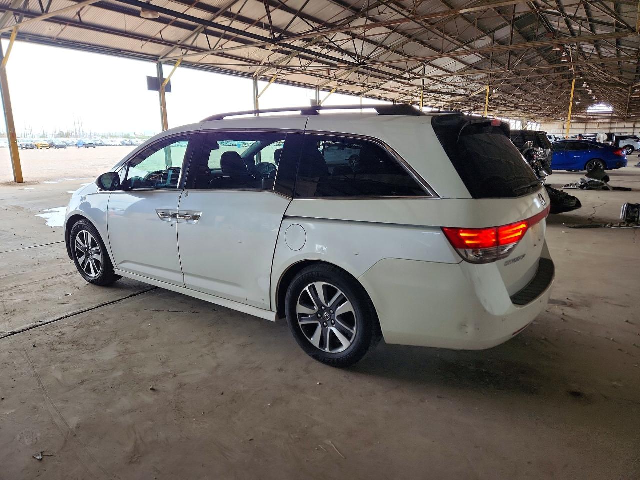 2014 Honda Odyssey Touring Белый vin: 5FNRL5H99EB042402