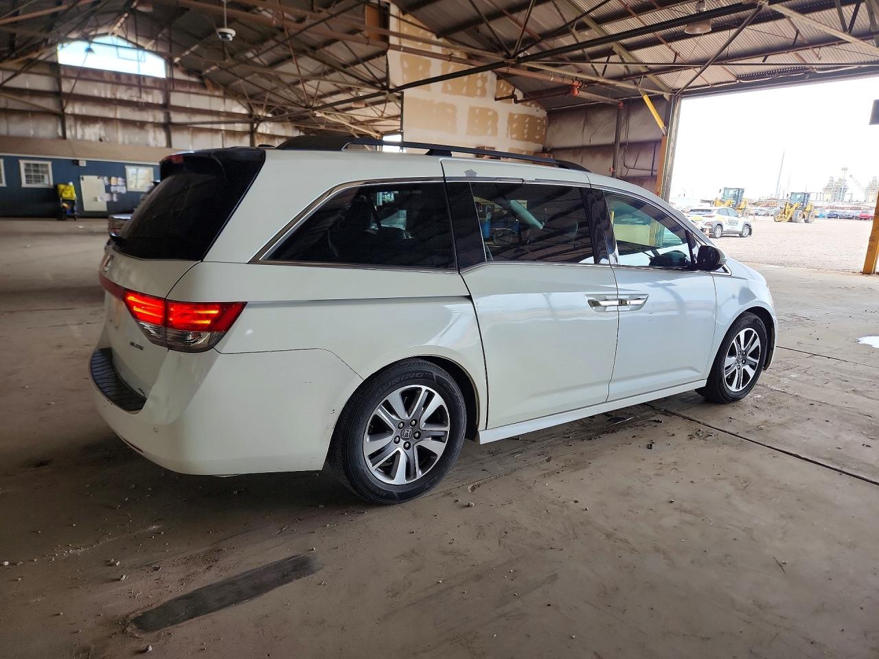 2014 Honda Odyssey Touring Белый vin: 5FNRL5H99EB042402