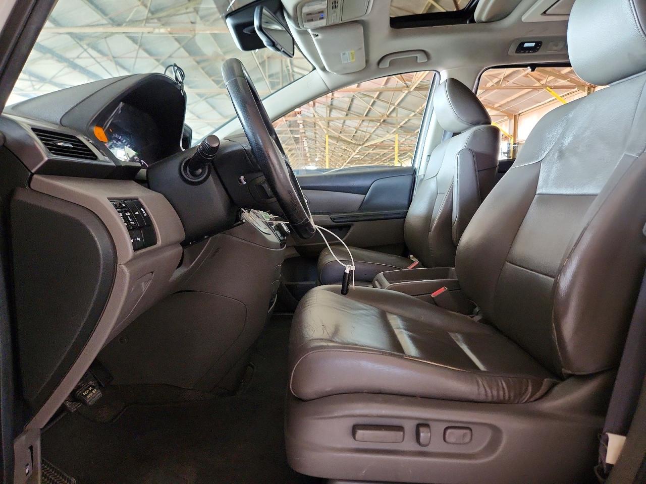 2014 Honda Odyssey Touring Белый vin: 5FNRL5H99EB042402
