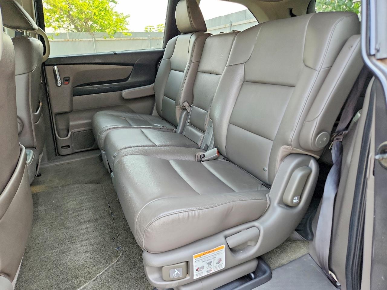 2014 Honda Odyssey Touring/touring Elite Gray vin: 5FNRL5H99EB111640