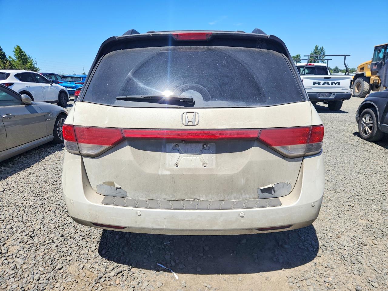 2014 Honda Odyssey Touring White vin: 5FNRL5H99EB113646