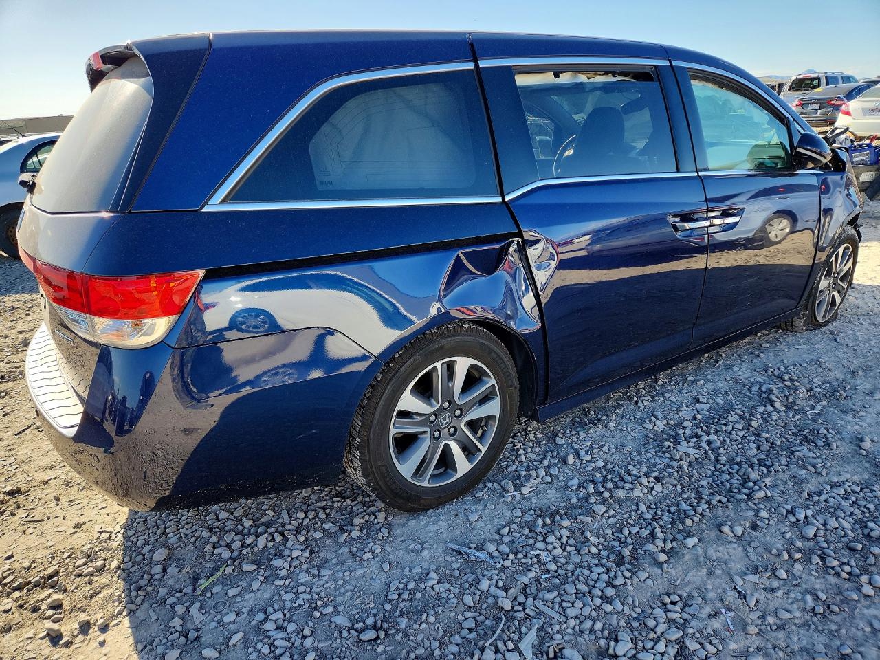 2015 Honda Odyssey Touring Blue vin: 5FNRL5H99FB013449