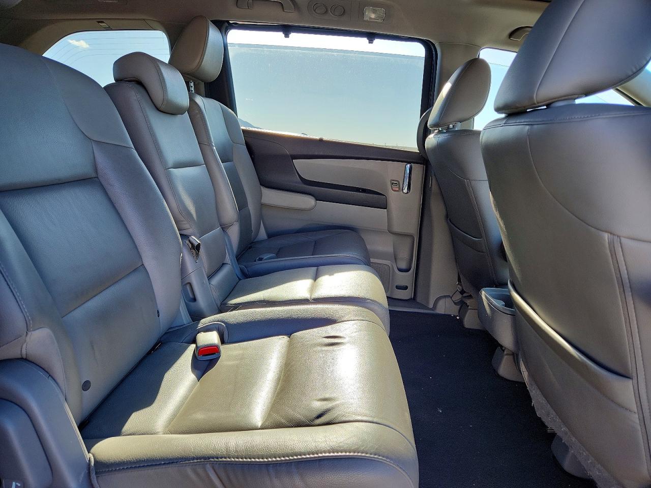 2015 Honda Odyssey Touring Blue vin: 5FNRL5H99FB013449