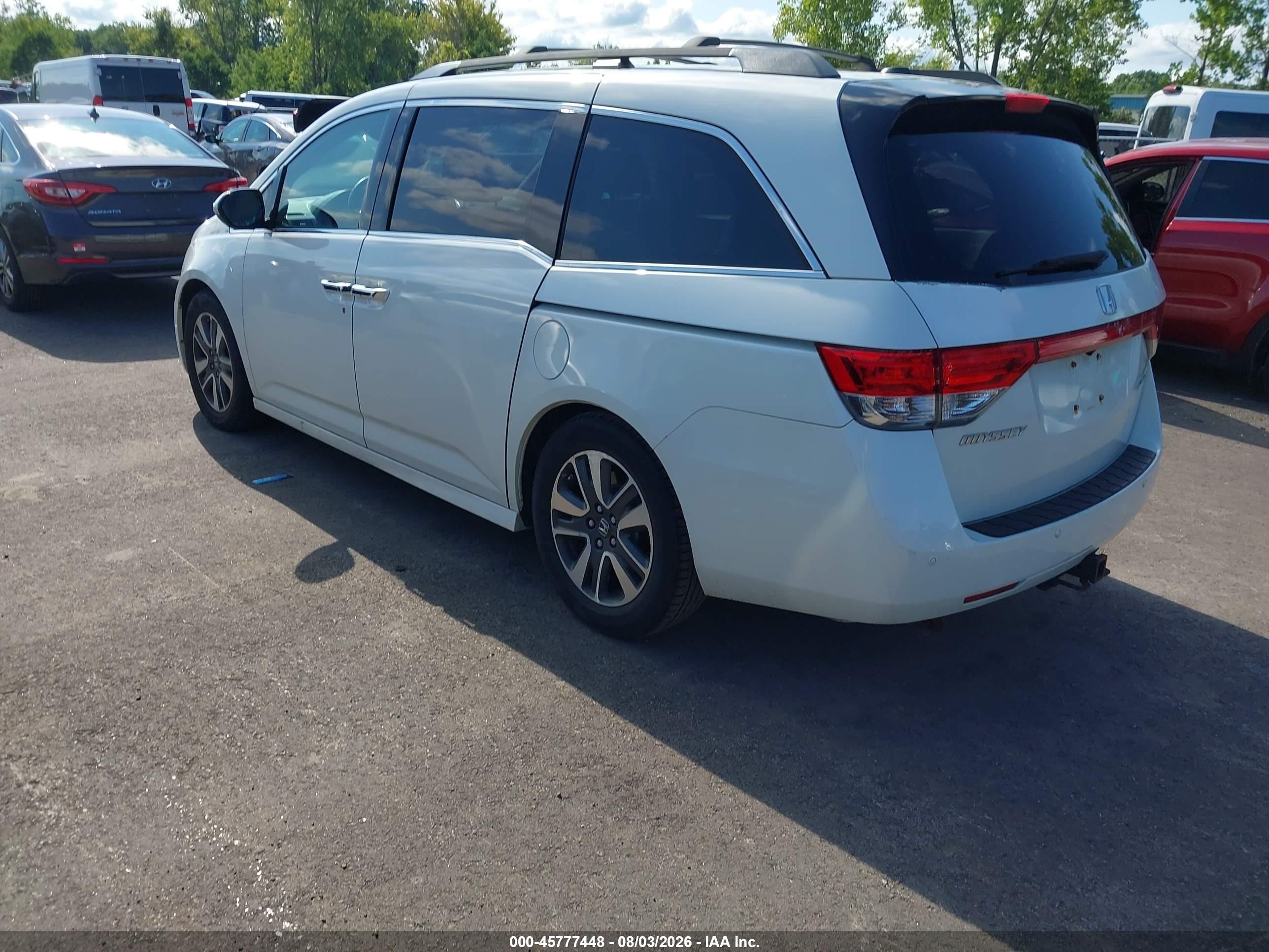 2015 Honda Odyssey Touring/touring Elite White vin: 5FNRL5H99FB032504