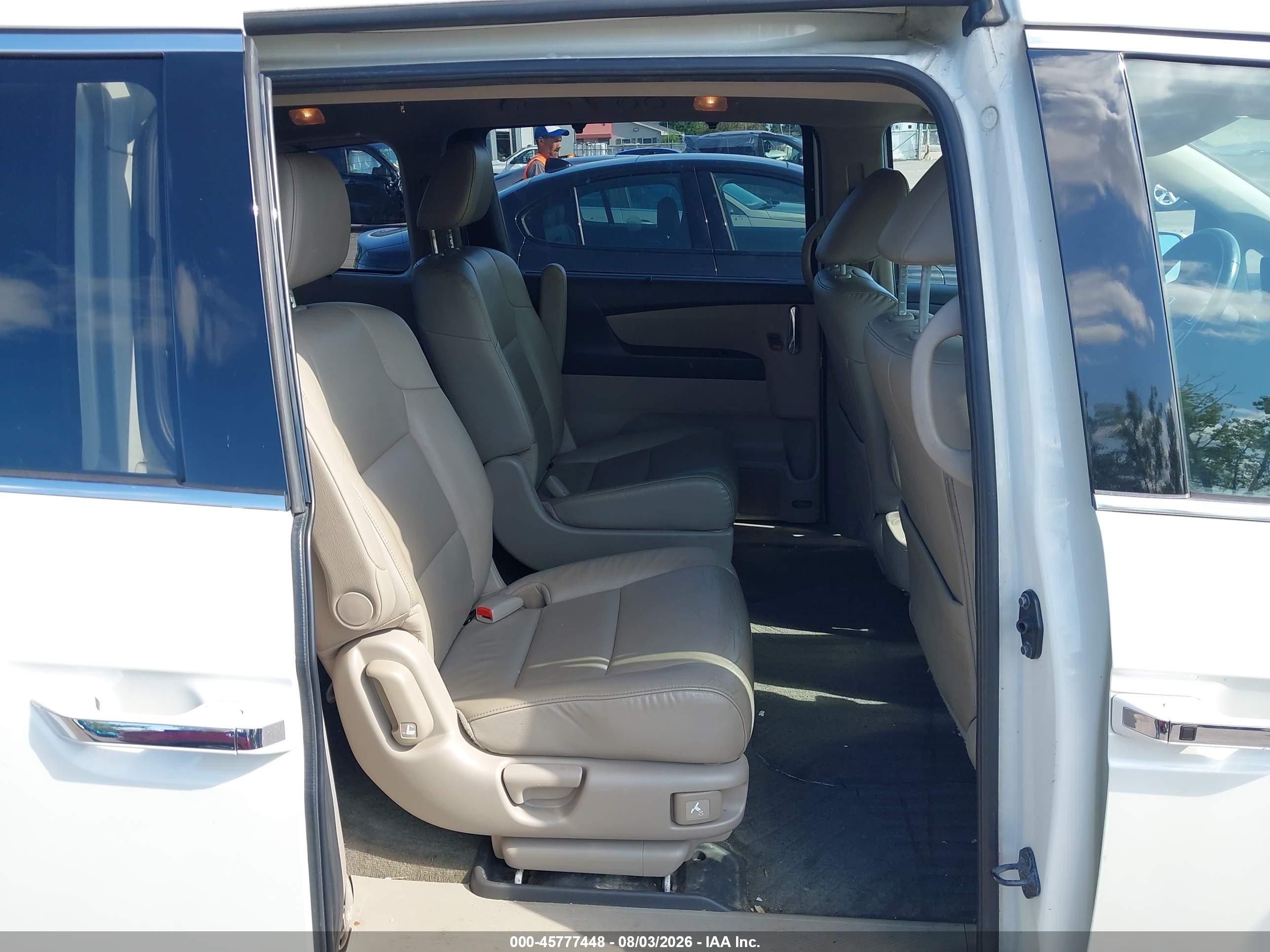 2015 Honda Odyssey Touring/touring Elite White vin: 5FNRL5H99FB032504