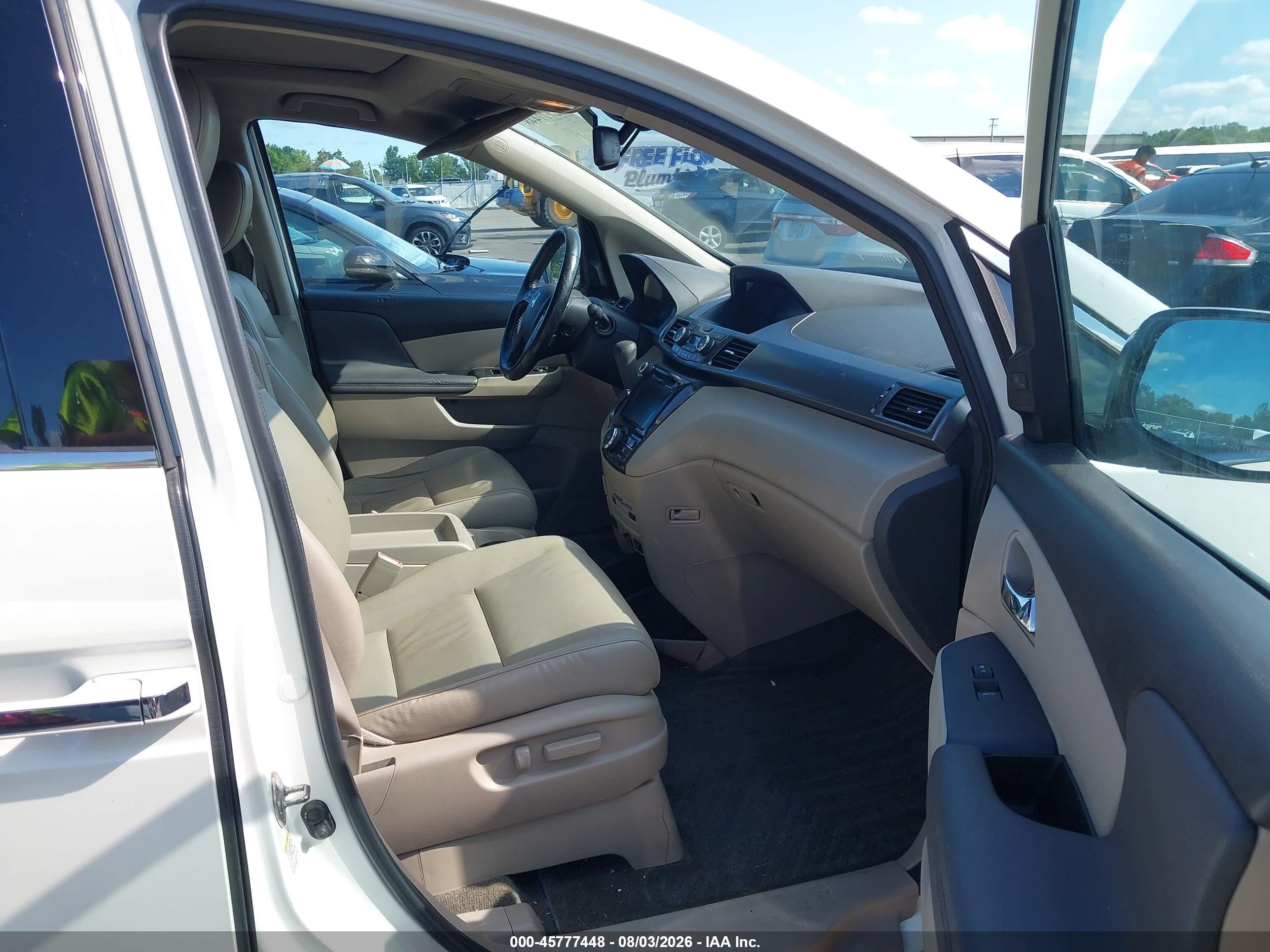 2015 Honda Odyssey Touring/touring Elite White vin: 5FNRL5H99FB032504