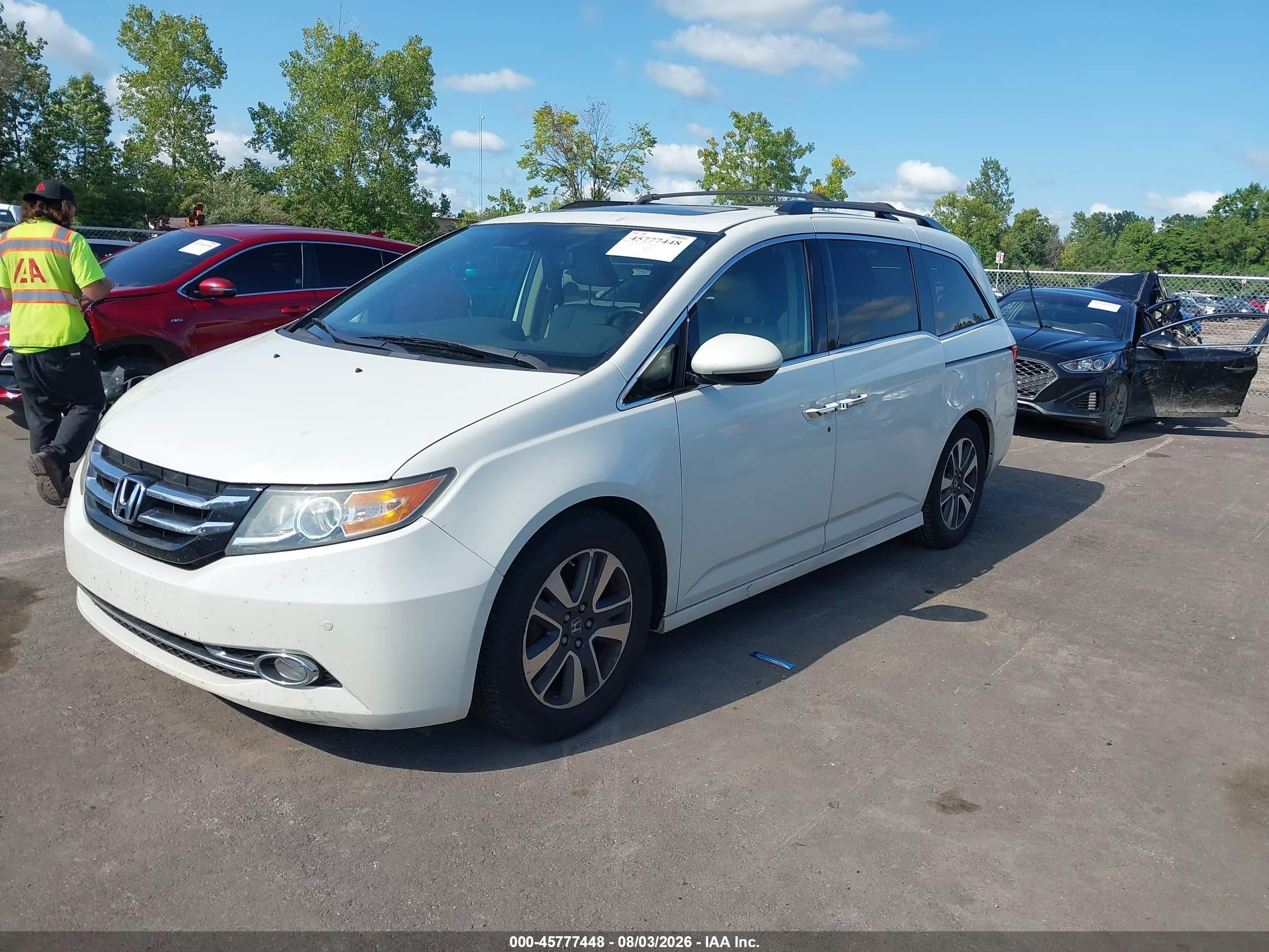 2015 Honda Odyssey Touring/touring Elite White vin: 5FNRL5H99FB032504