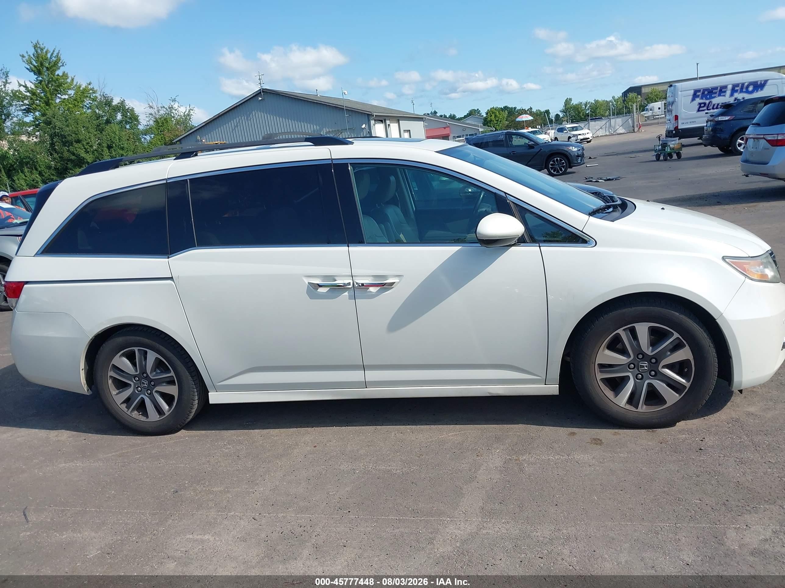 2015 Honda Odyssey Touring/touring Elite White vin: 5FNRL5H99FB032504