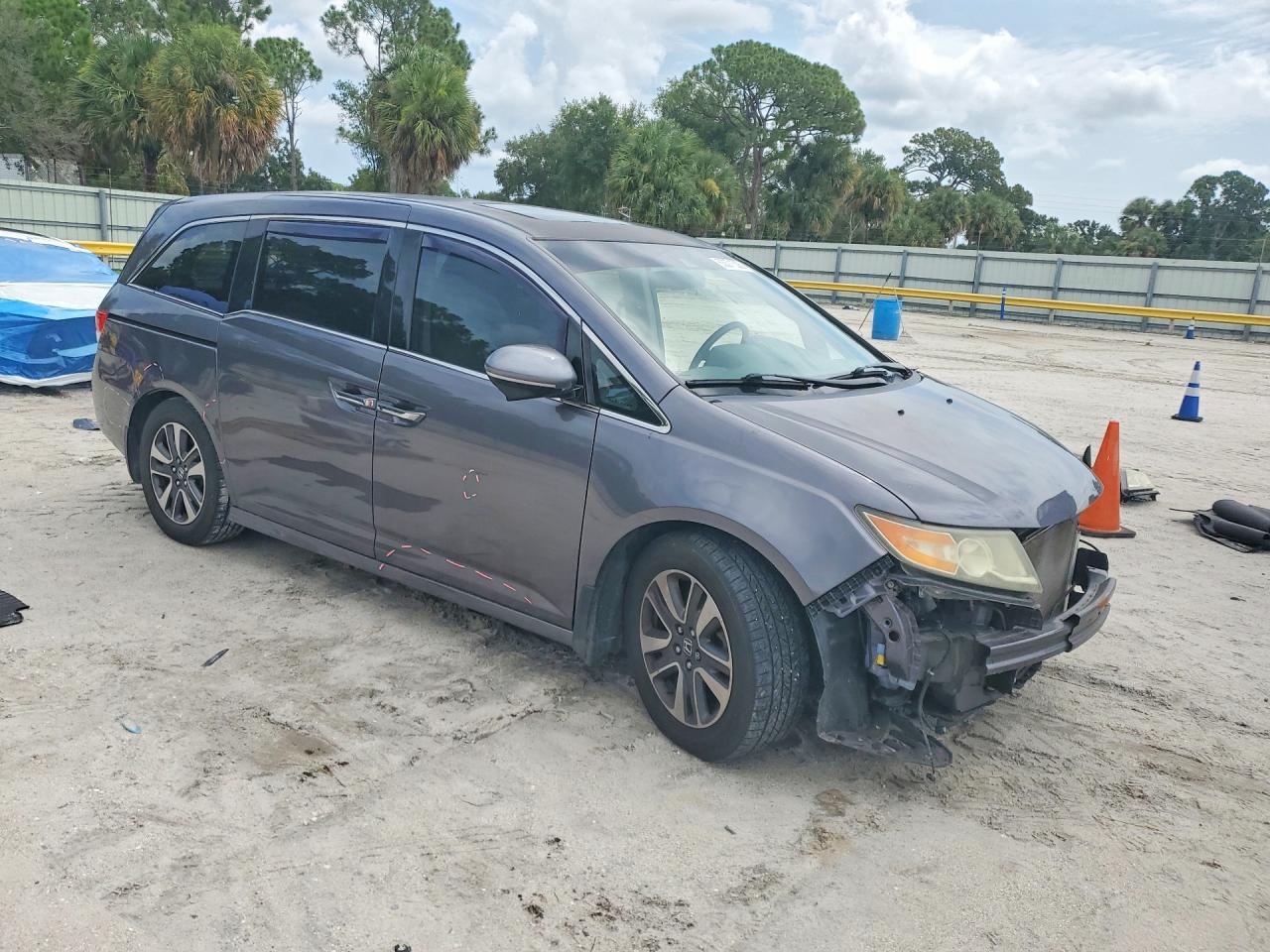 2015 Honda Odyssey Touring Gray vin: 5FNRL5H99FB056186