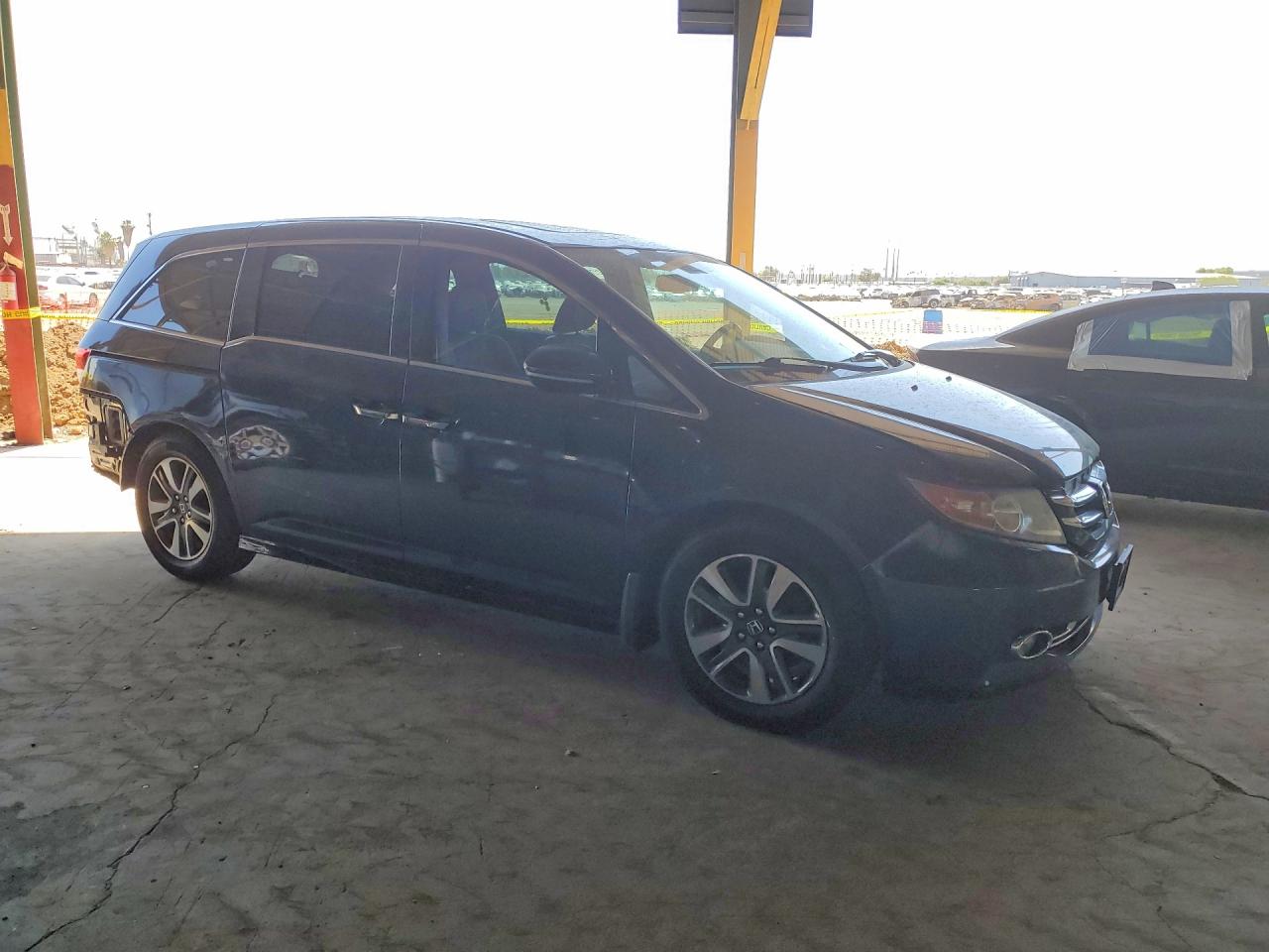 2015 Honda Odyssey Touring Black vin: 5FNRL5H99FB058794
