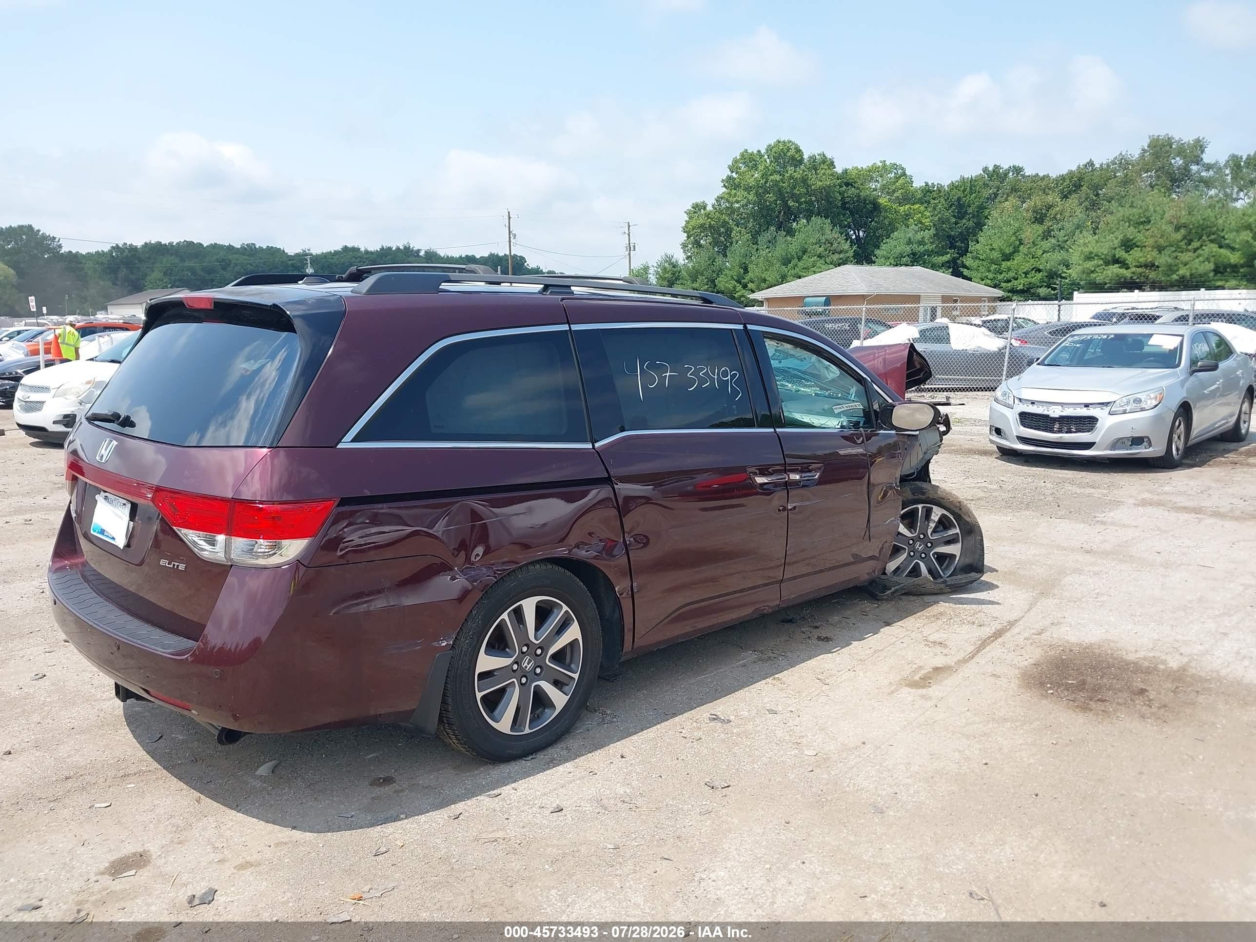 2015 Honda Odyssey Touring/touring Elite Burgundy vin: 5FNRL5H99FB108755
