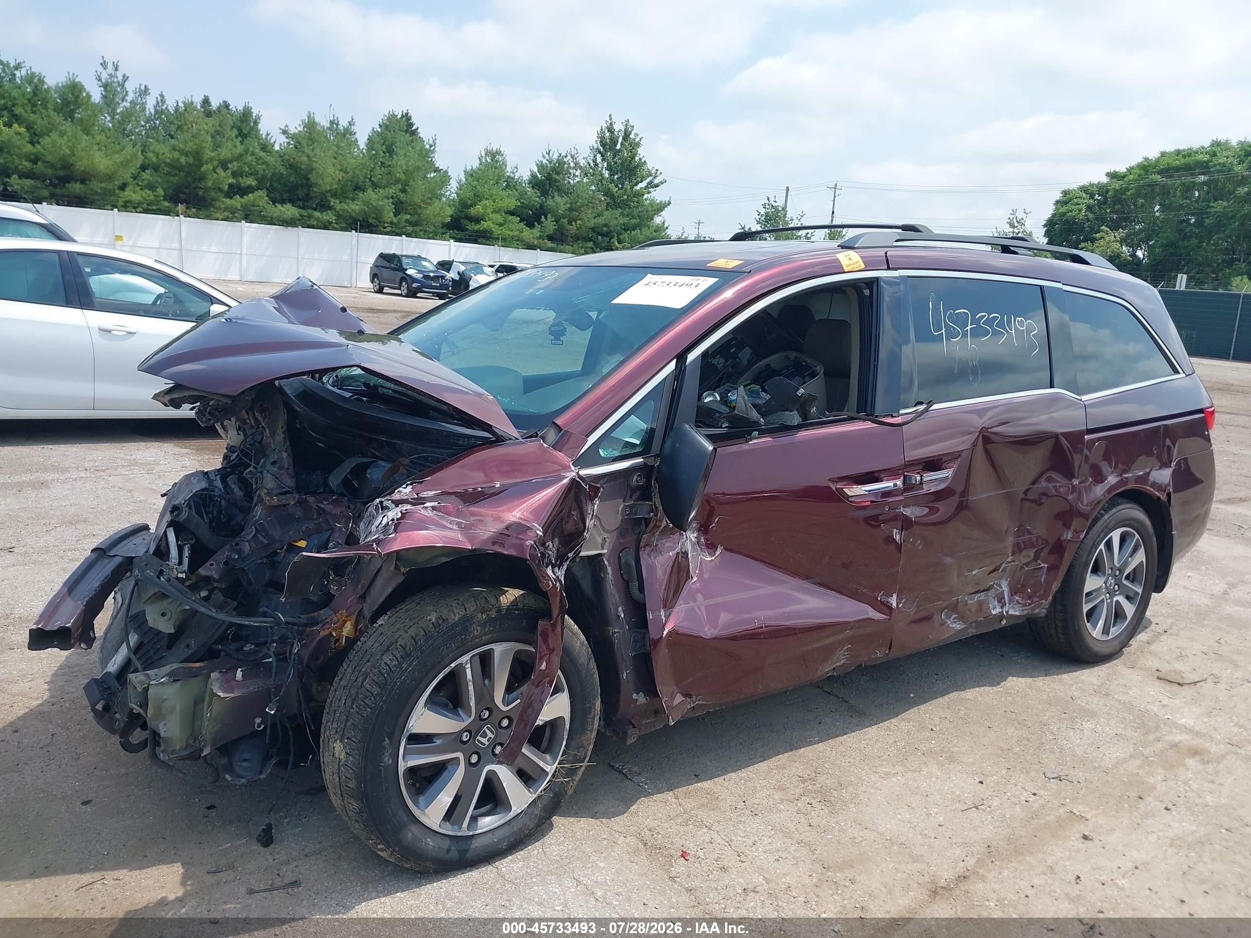 2015 Honda Odyssey Touring/touring Elite Burgundy vin: 5FNRL5H99FB108755