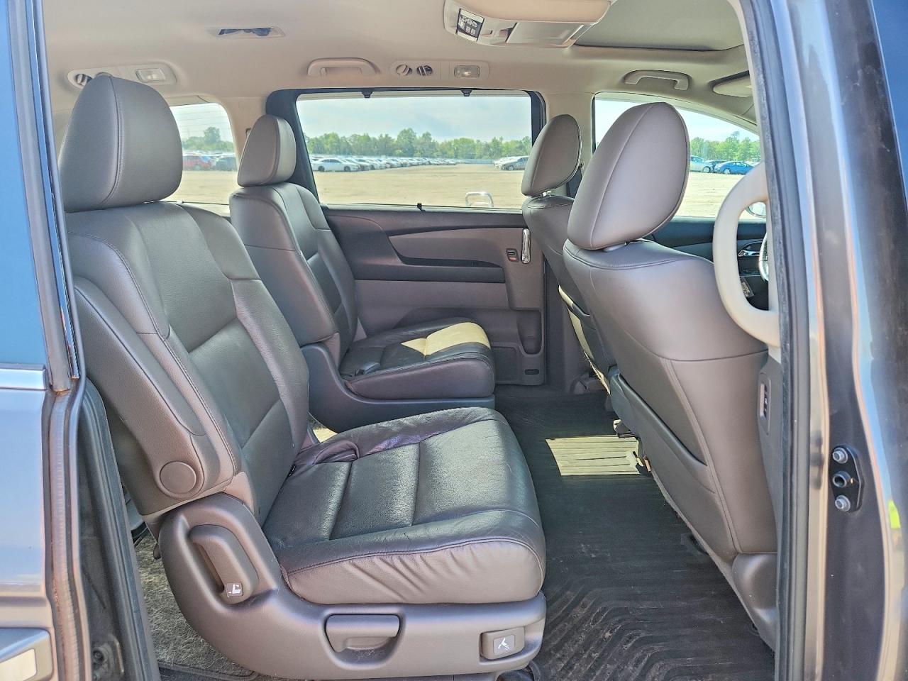 2015 Honda Odyssey Touring Gray vin: 5FNRL5H99FB112871