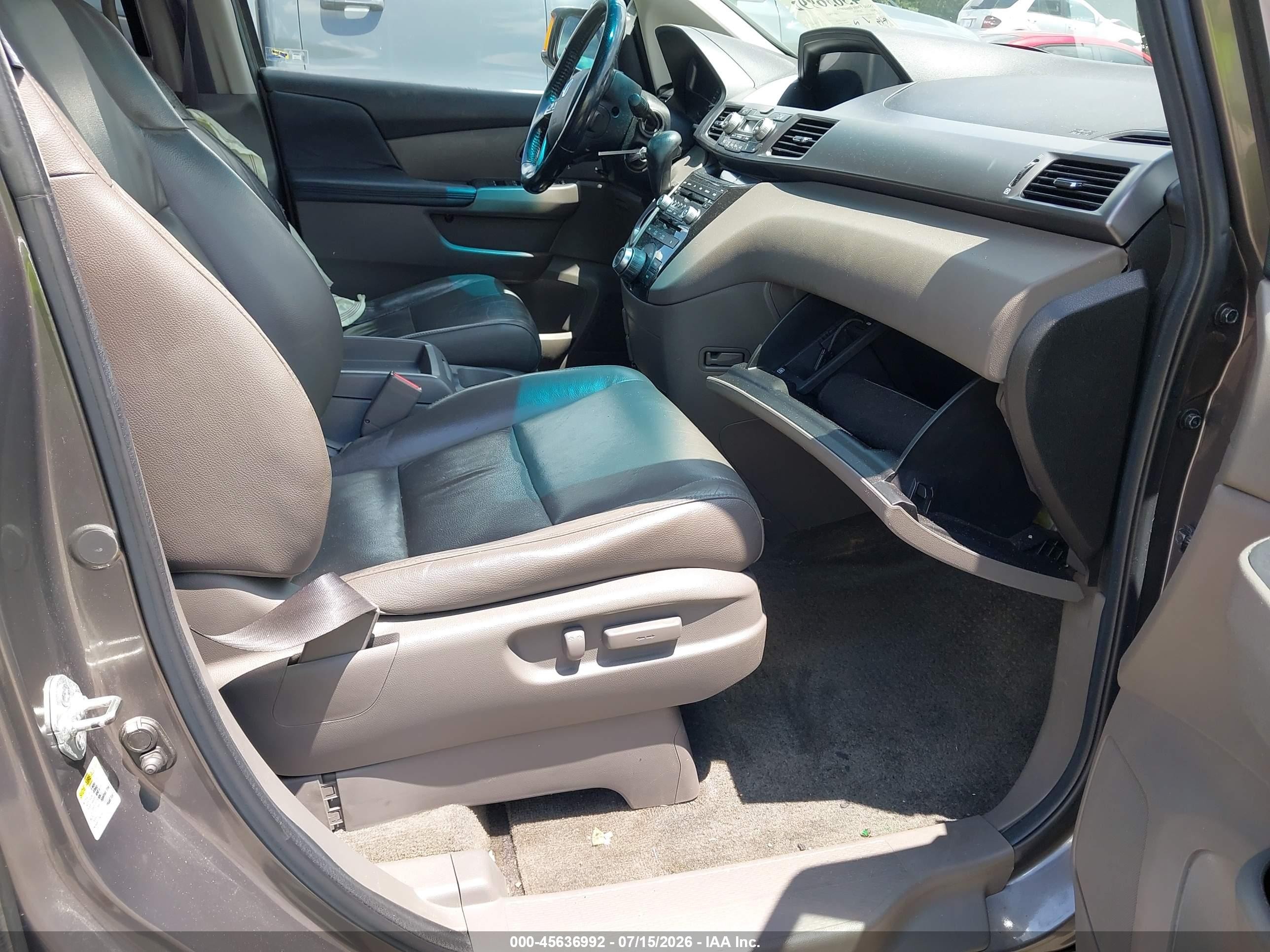 2011 Honda Odyssey Touring/touring Elite Gray vin: 5FNRL5H9XBB031923