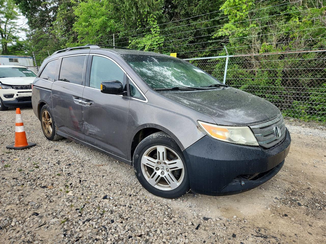 2011 Honda Odyssey Touring Угольный vin: 5FNRL5H9XBB049161