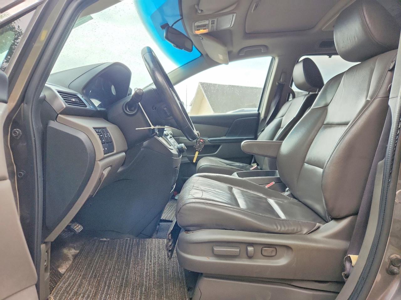 2011 Honda Odyssey Touring Угольный vin: 5FNRL5H9XBB049161