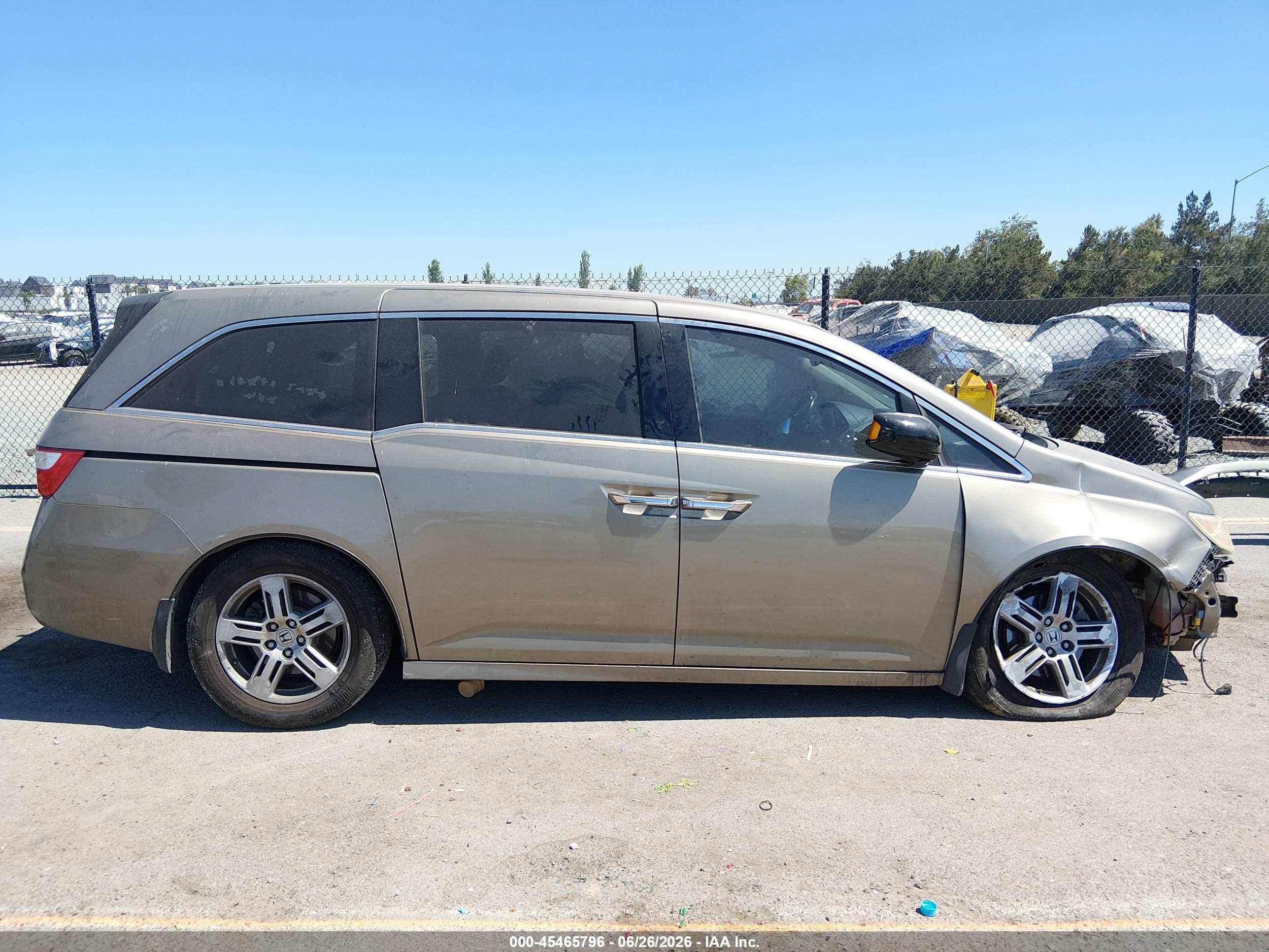 2011 Honda Odyssey Touring/touring Elite Brown vin: 5FNRL5H9XBB092852