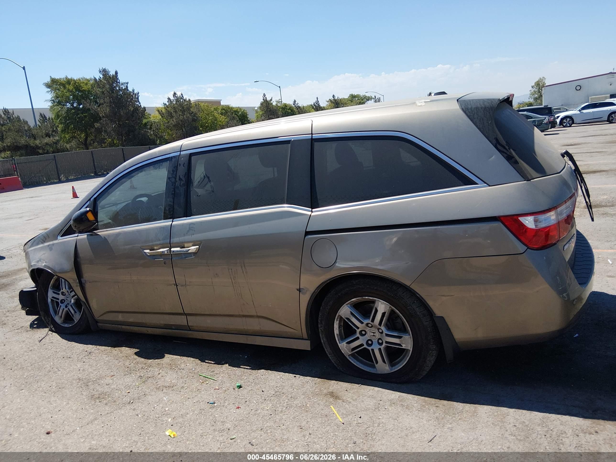 2011 Honda Odyssey Touring/touring Elite Brown vin: 5FNRL5H9XBB092852