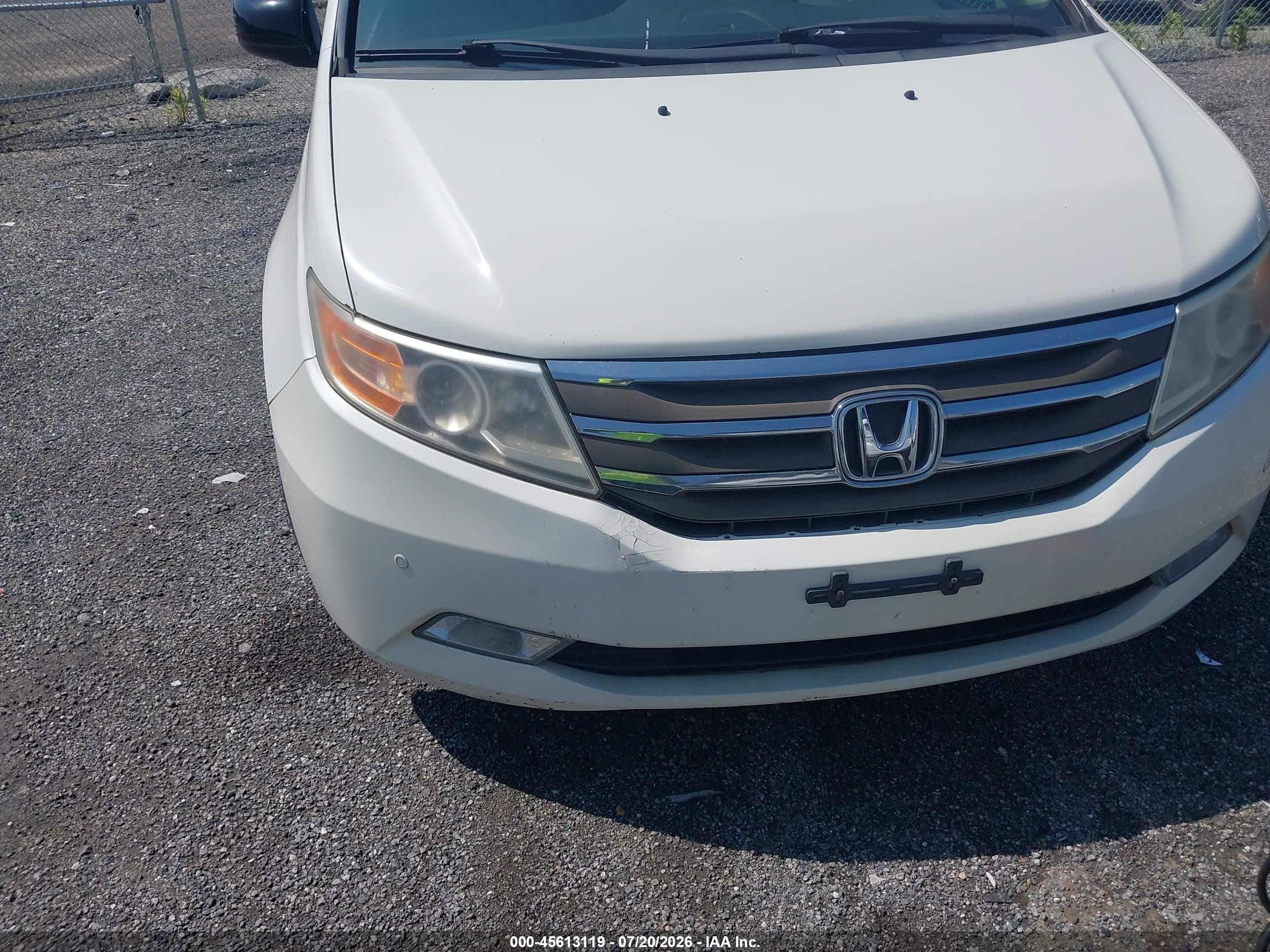 2012 Honda Odyssey Touring/touring Elite White vin: 5FNRL5H9XCB050070