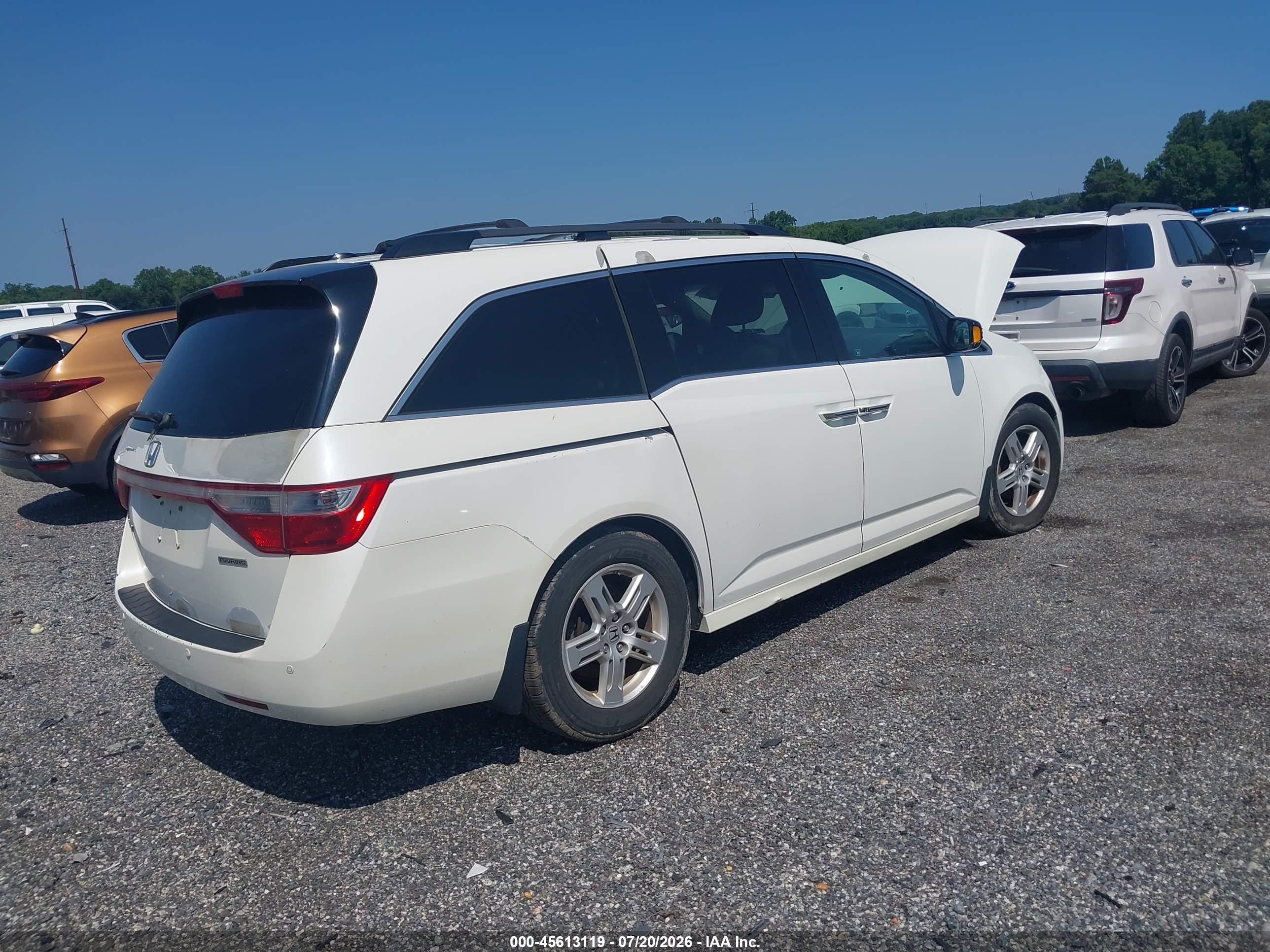 2012 Honda Odyssey Touring/touring Elite White vin: 5FNRL5H9XCB050070