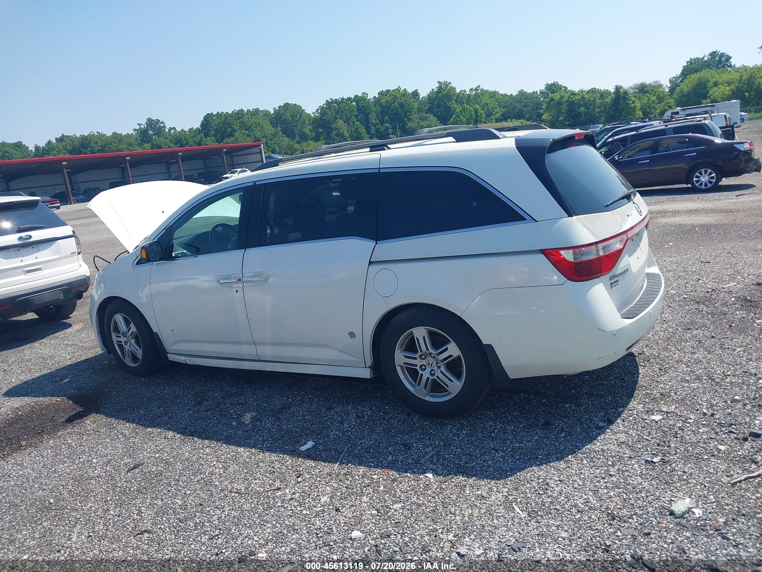 2012 Honda Odyssey Touring/touring Elite White vin: 5FNRL5H9XCB050070