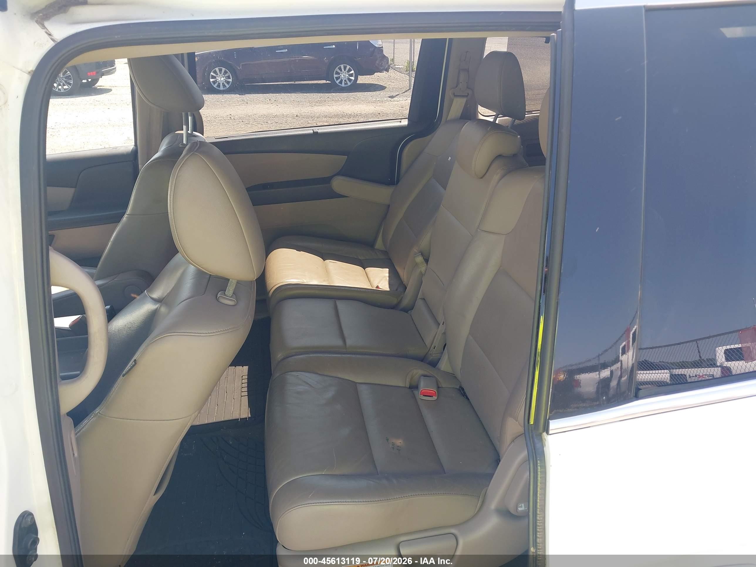 2012 Honda Odyssey Touring/touring Elite White vin: 5FNRL5H9XCB050070