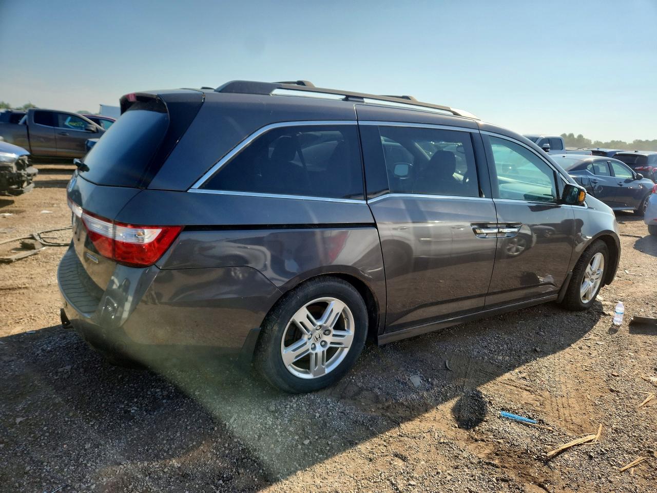 2012 Honda Odyssey Touring Gray vin: 5FNRL5H9XCB077639