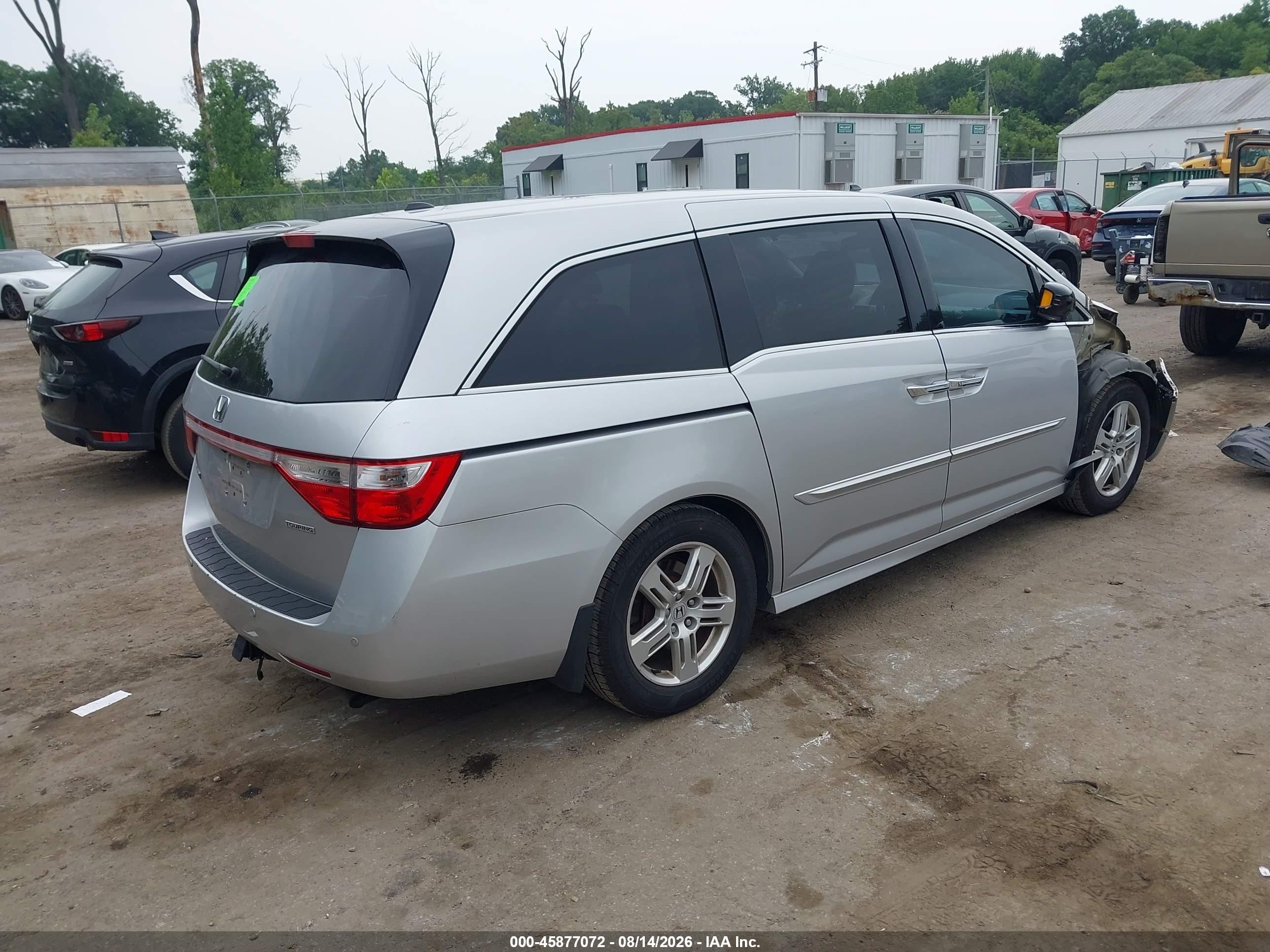 2012 Honda Odyssey Touring/touring Elite Silver vin: 5FNRL5H9XCB109912