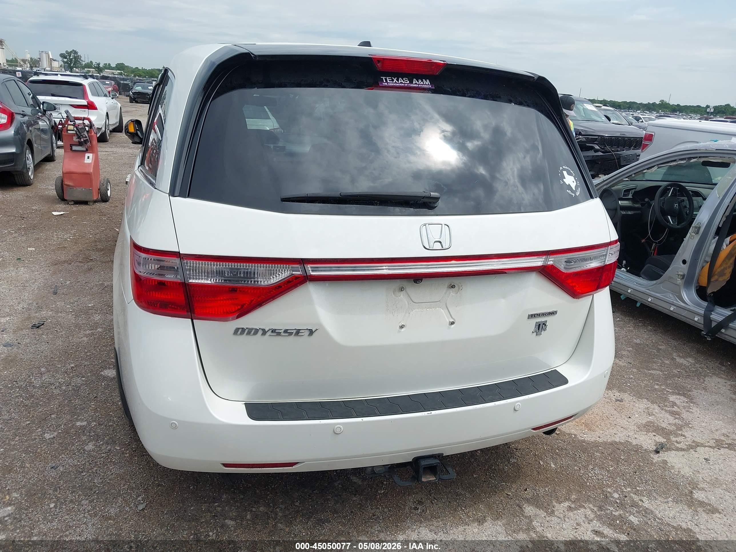 2012 Honda Odyssey Touring/touring Elite White vin: 5FNRL5H9XCB145566