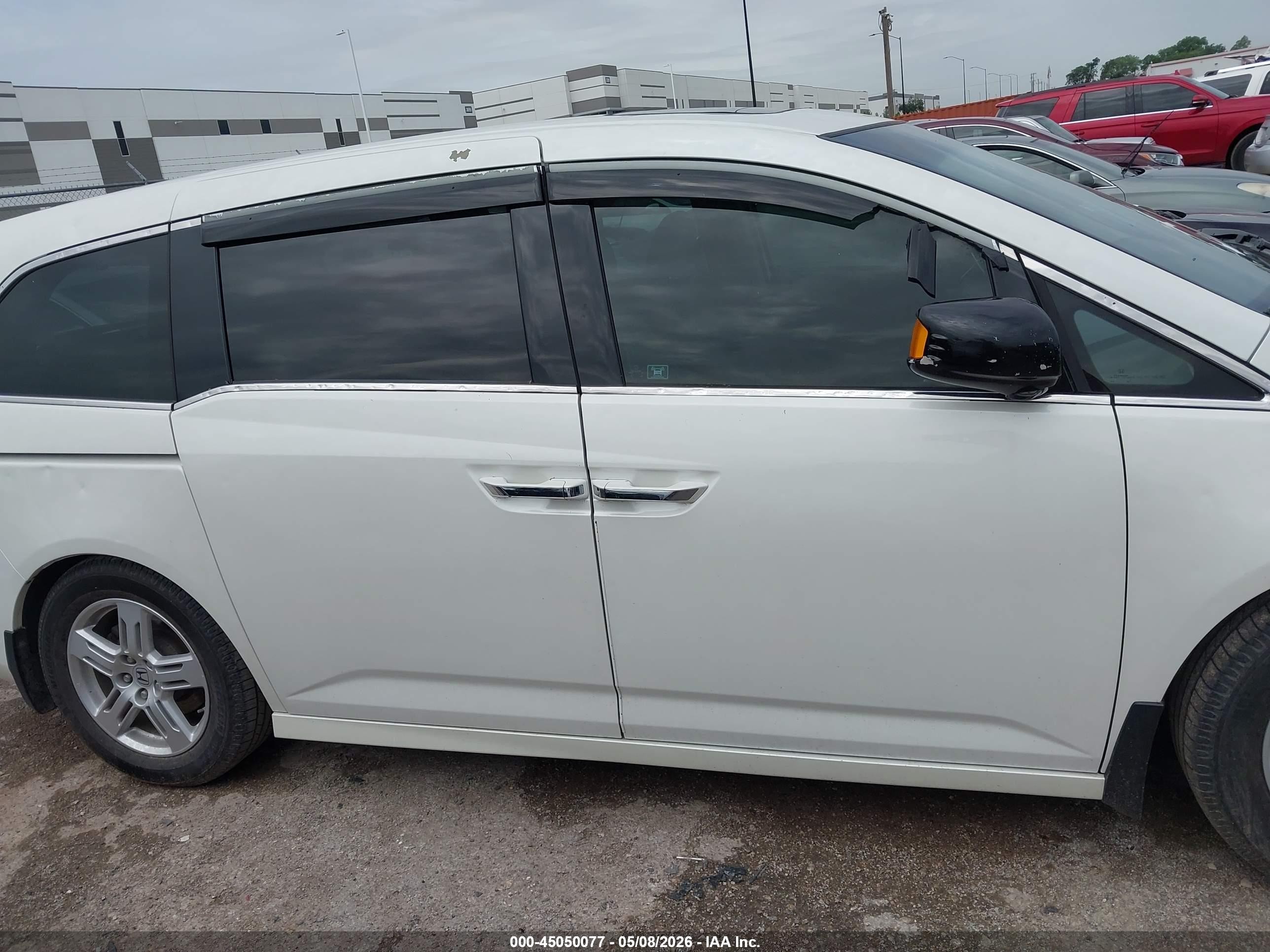 2012 Honda Odyssey Touring/touring Elite White vin: 5FNRL5H9XCB145566