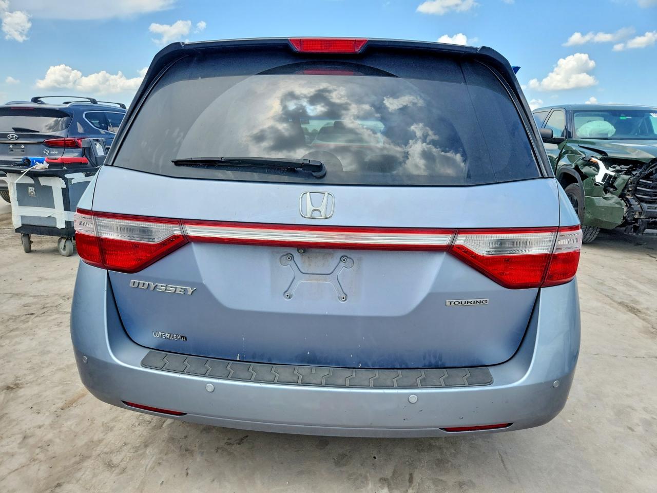 2013 Honda Odyssey Touring Blue vin: 5FNRL5H9XDB015420