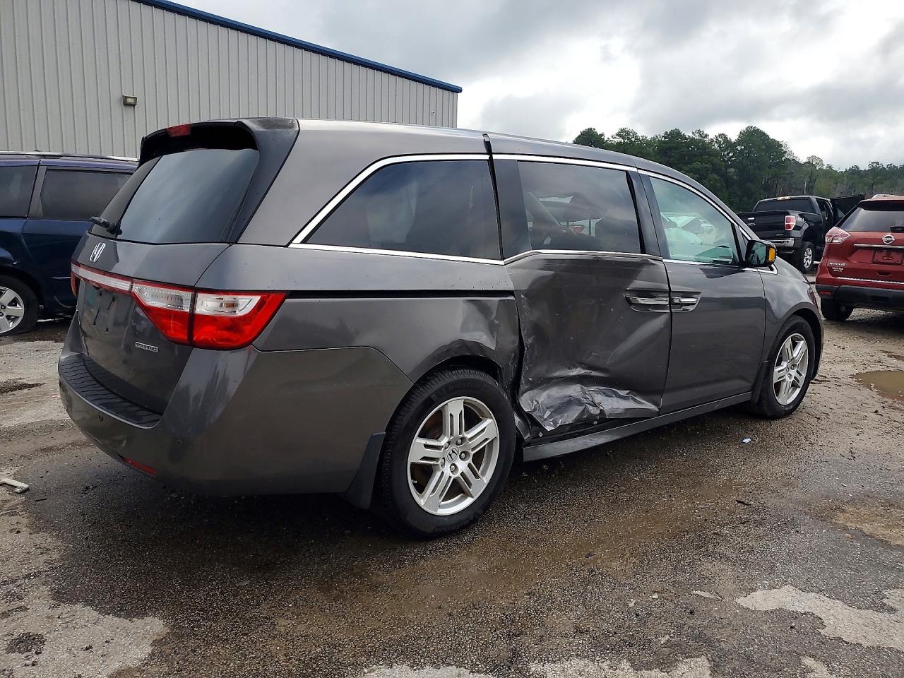 2013 Honda Odyssey Touring Gray vin: 5FNRL5H9XDB034985