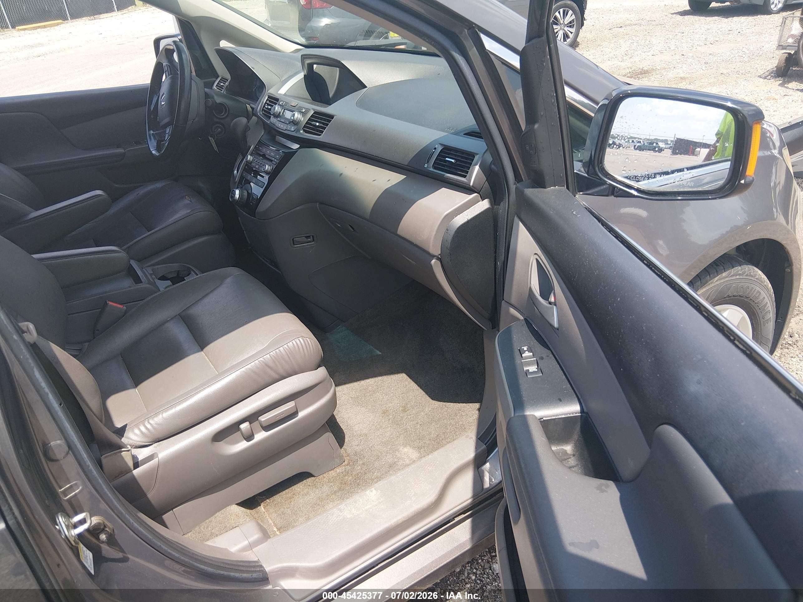 2013 Honda Odyssey Touring/touring Elite Gray vin: 5FNRL5H9XDB089257