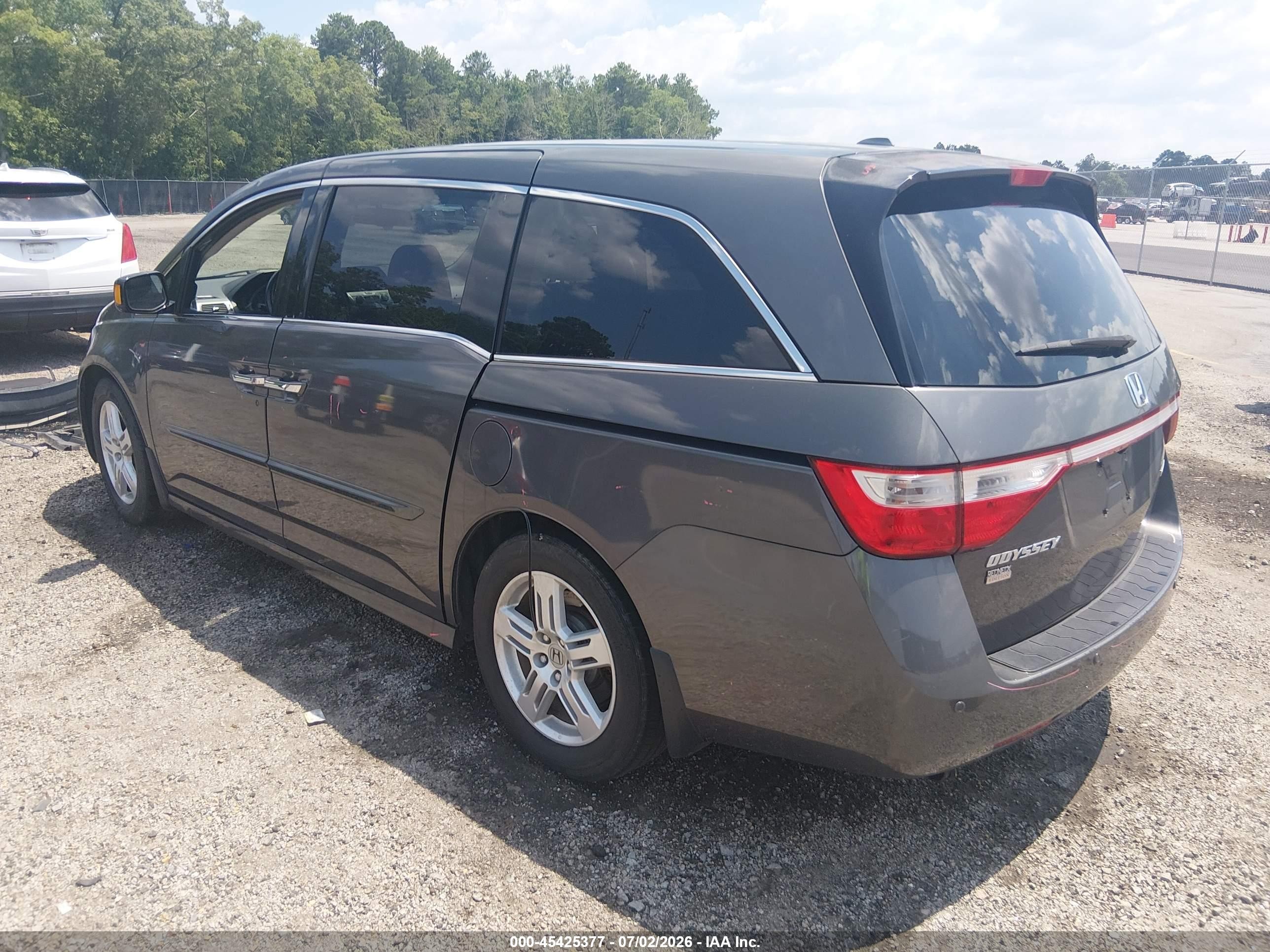 2013 Honda Odyssey Touring/touring Elite Gray vin: 5FNRL5H9XDB089257