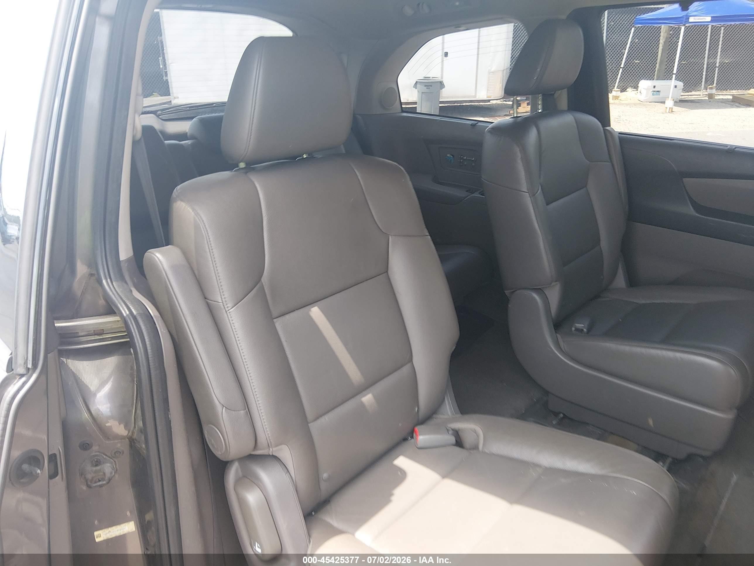 2013 Honda Odyssey Touring/touring Elite Gray vin: 5FNRL5H9XDB089257