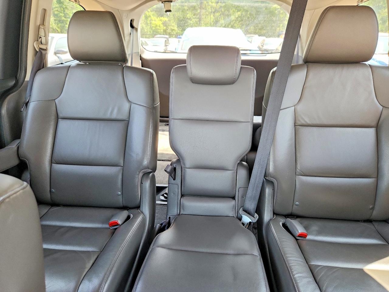2013 Honda Odyssey Touring Black vin: 5FNRL5H9XDB503413